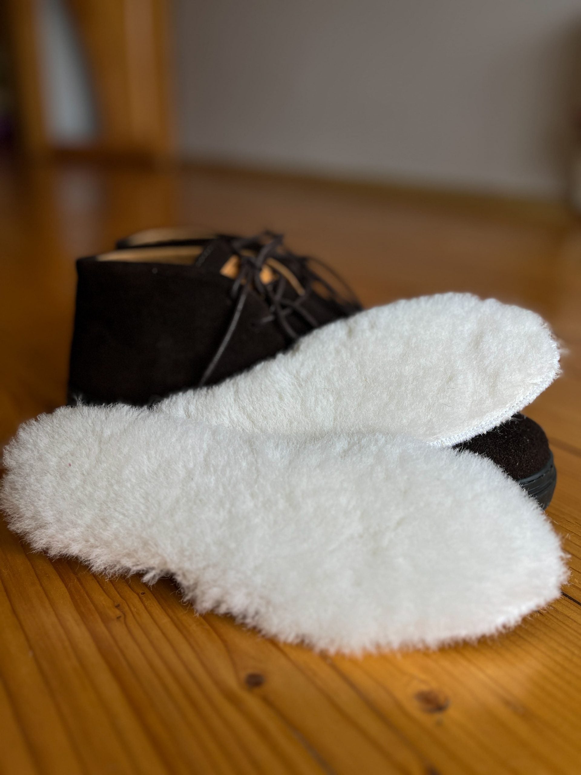 Sheepskin Insoles 100% Natural – Warm Wool Shoe Inserts (Sizes 36–45)