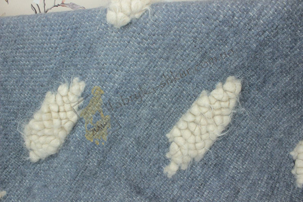 Carpathian Wool Blanket “Clouds” 150×200 cm – Handmade Natural Wool