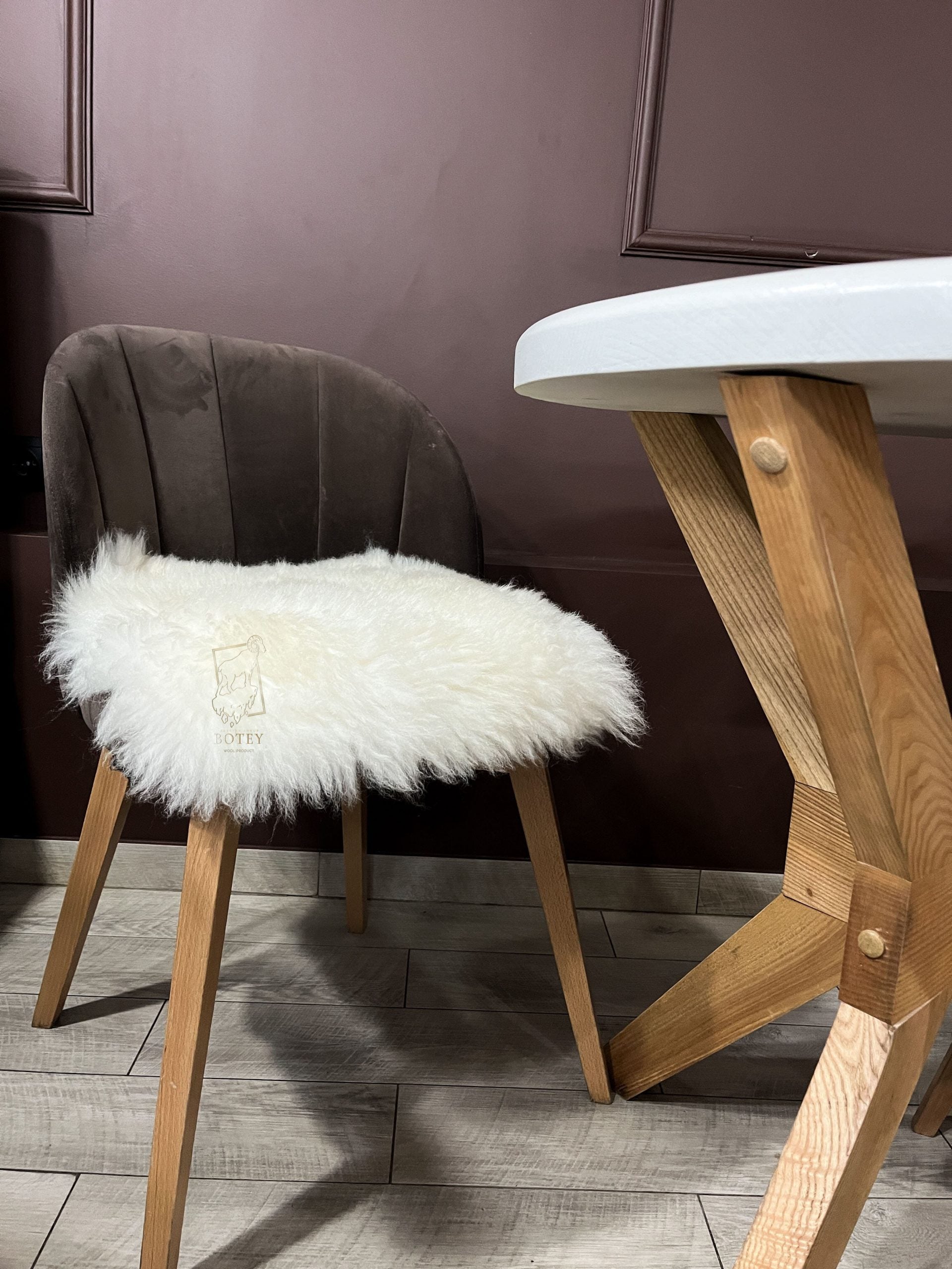 Square Sheepskin Seat Cover 50×50 cm White – Patchwork Natural Wool Cushion