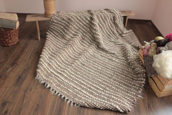 Carpathian Wool Blanket “Coffee Bouclé” 190×220 cm – Premium Handmade Natural Wool