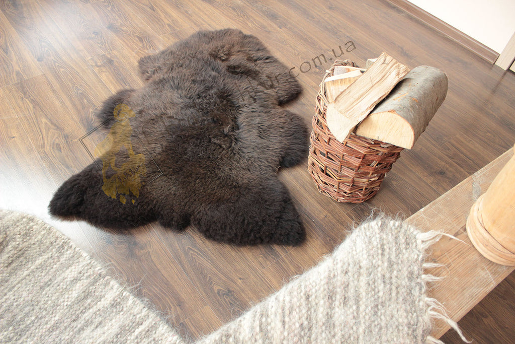 Dyed Brown Sheepskin 110×65 cm – Natural Wool Rug