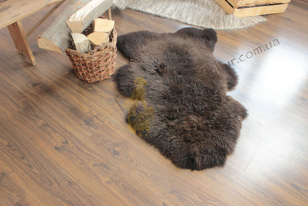 Dyed Brown Sheepskin 110×65 cm – Natural Wool Rug