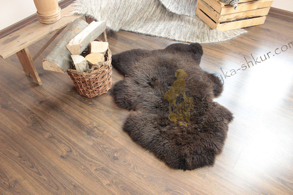 Dyed Brown Sheepskin 110×65 cm – Natural Wool Rug