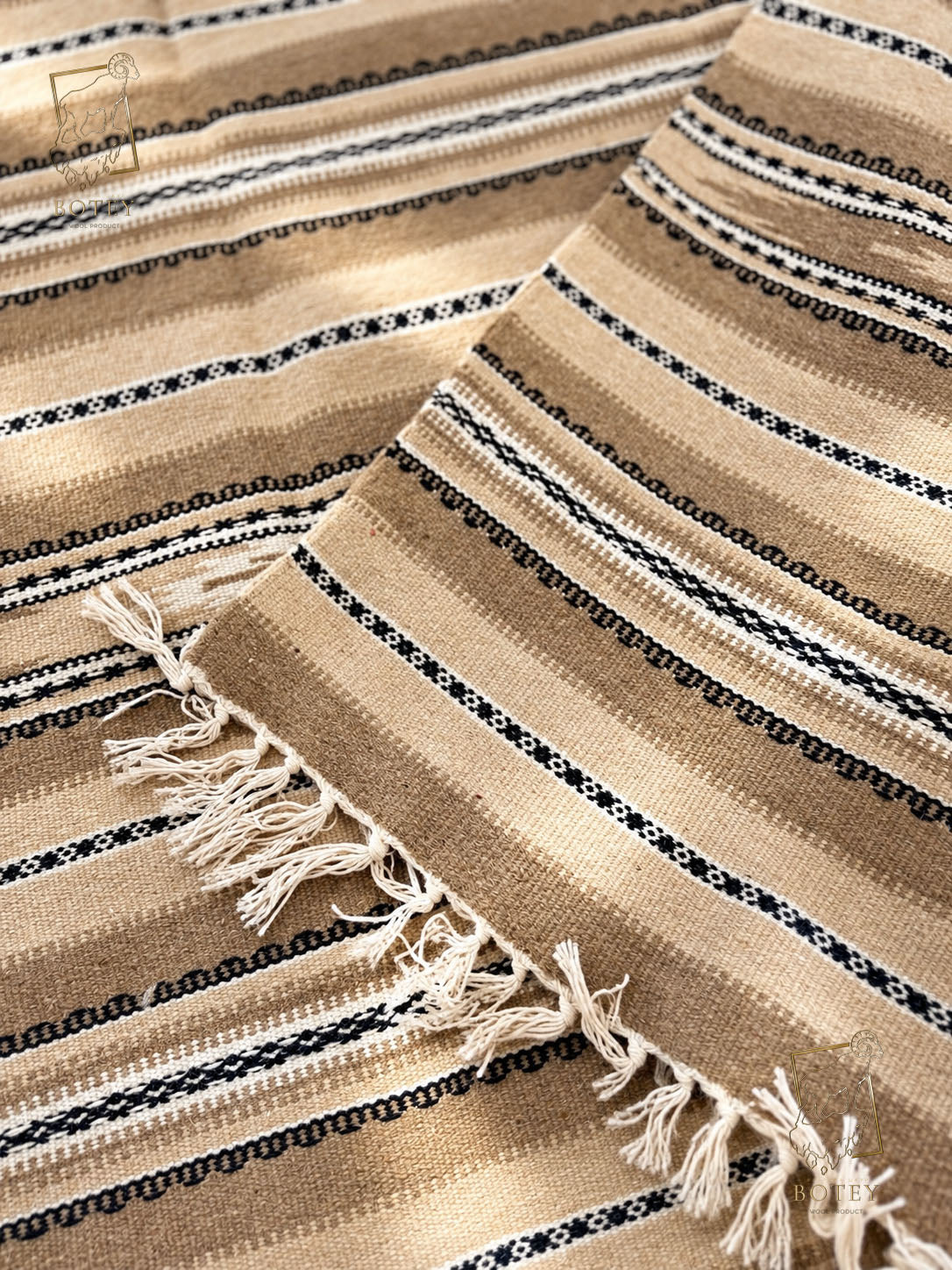 Handmade Hutsul Wool Rug Beige2  – Natural Wool Carpet 200×140 cm