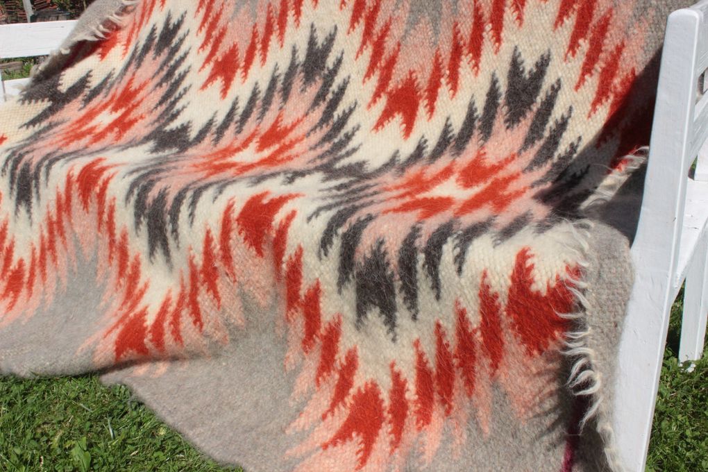 Carpathian Wool Blanket “Original” 150×200 cm – Premium Handmade Natural Wool
