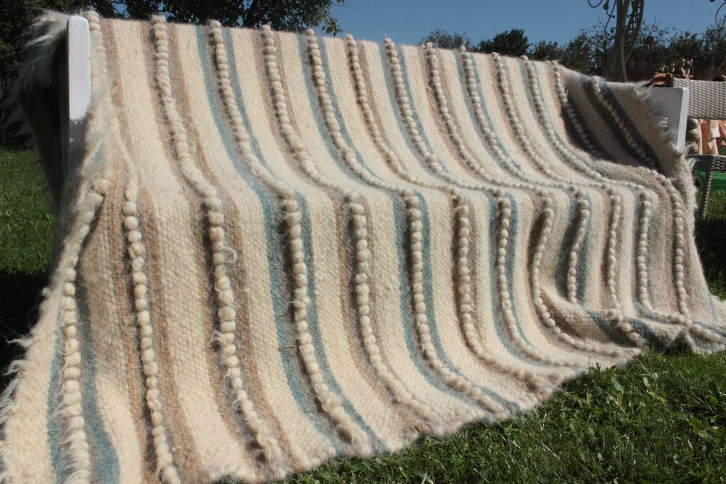 Carpathian Wool Blanket “Soft Bouclé” 190×220 cm – Premium Handmade Natural Wool