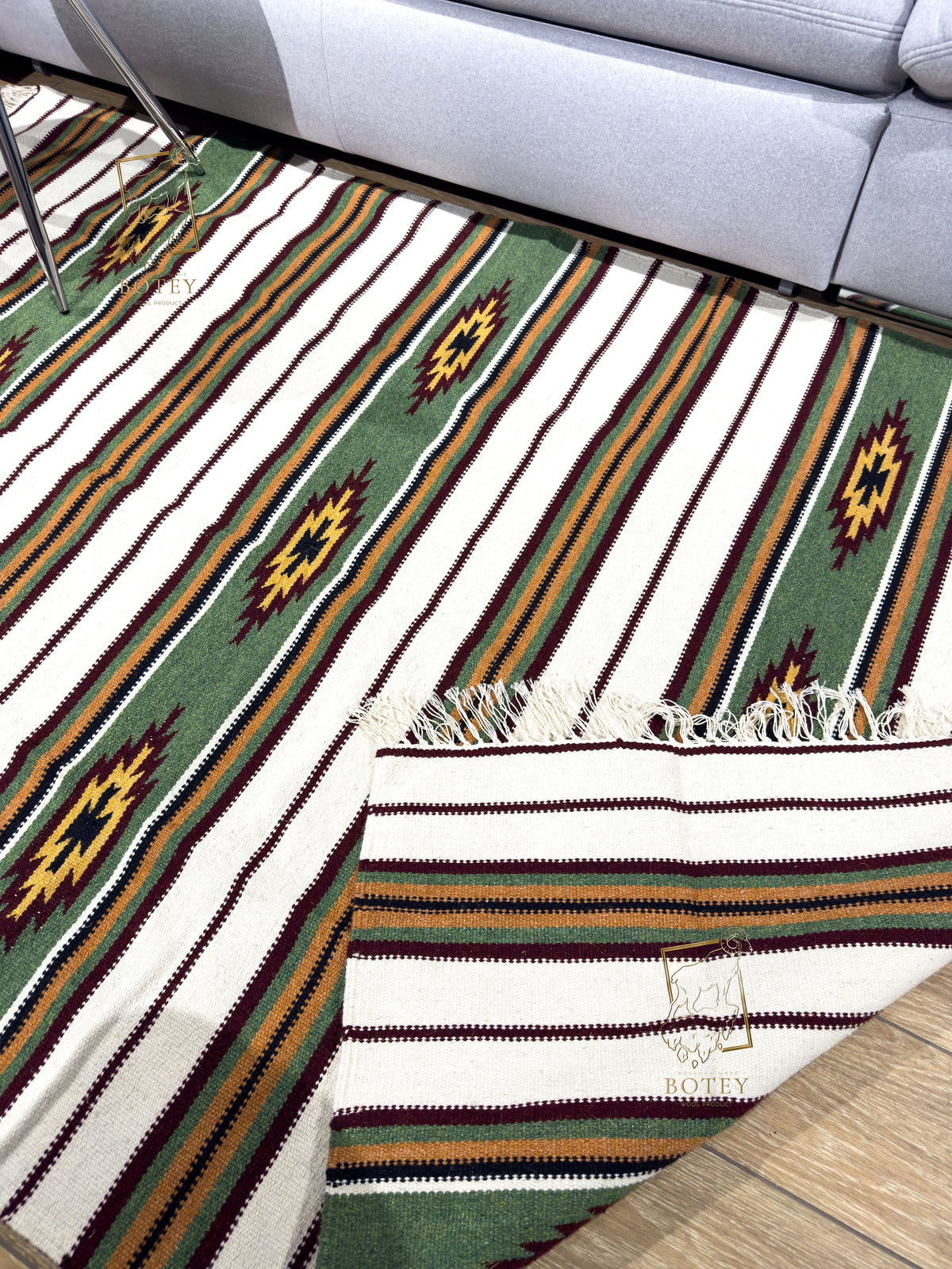 Handmade Hutsul Wool Rug “Kosiv” – Natural Wool Carpet 200×140 cm