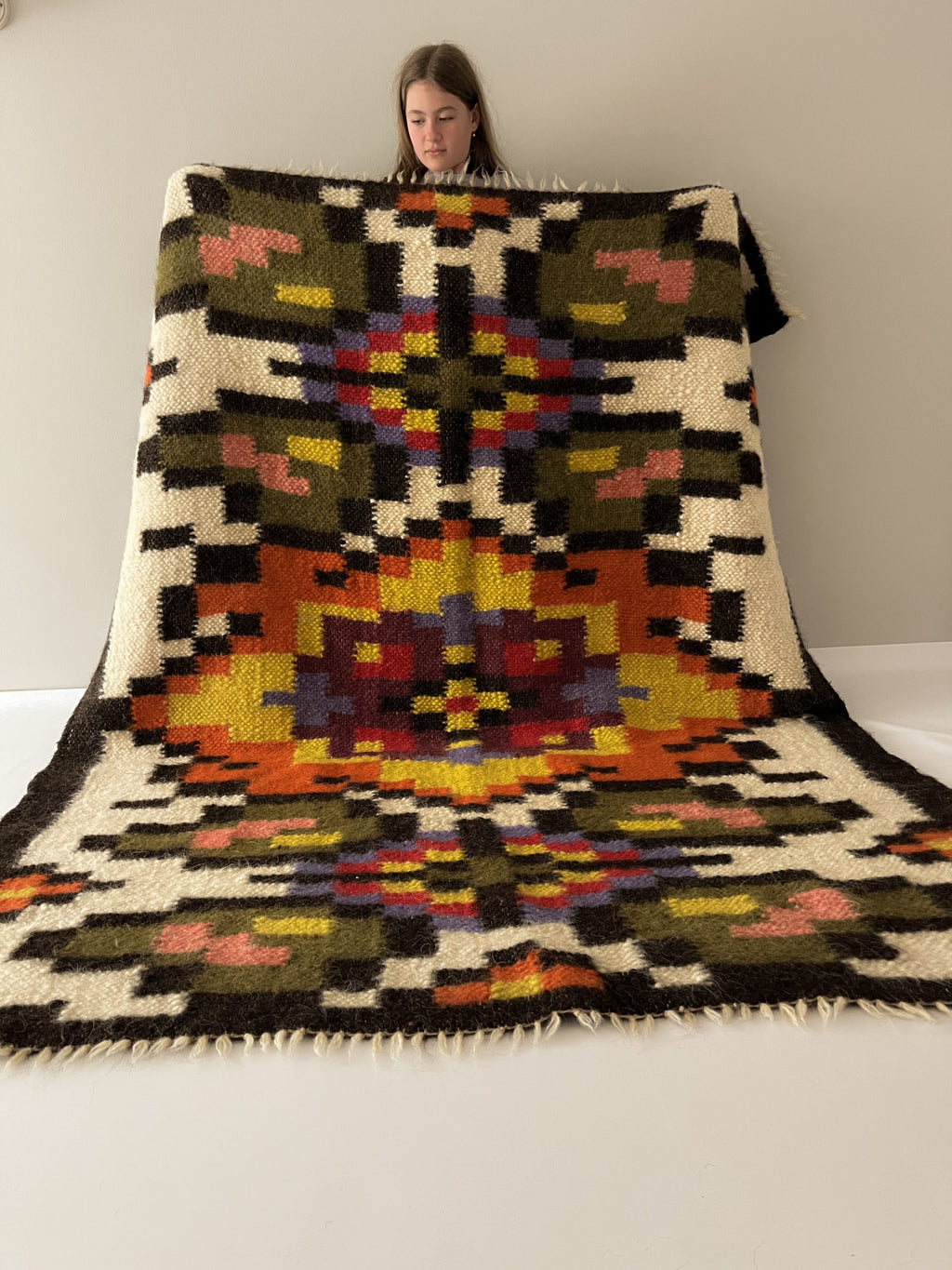 Carpathian Wool Blanket “Gold of the Carpathians” 200×300 cm – Premium Handmade Natural Wool