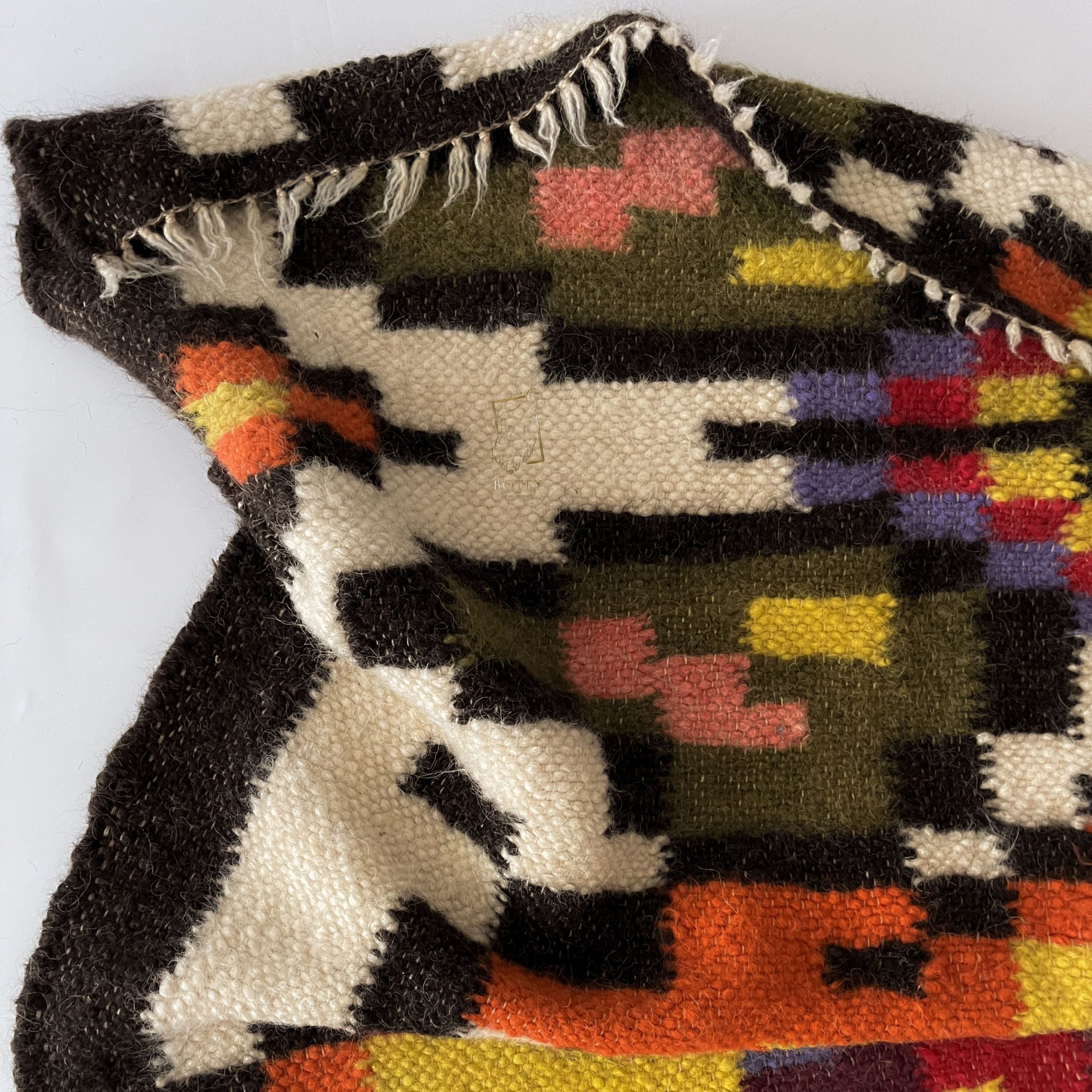 Carpathian Wool Blanket “Gold of the Carpathians” 200×220 cm – Premium Handmade Natural Wool