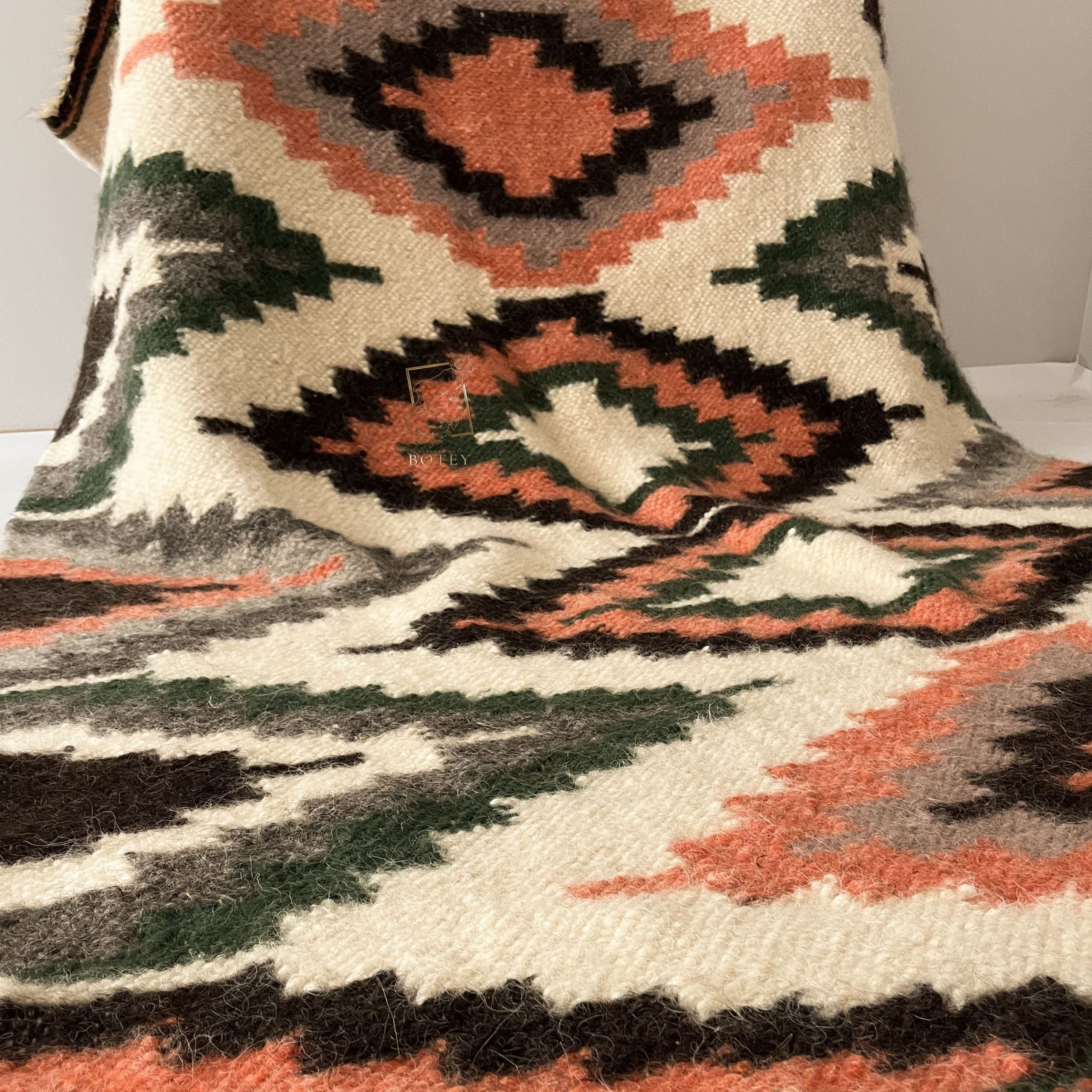 Carpathian Wool Blanket “Kosmach” 150×220 cm – Premium Handmade Natural Wool