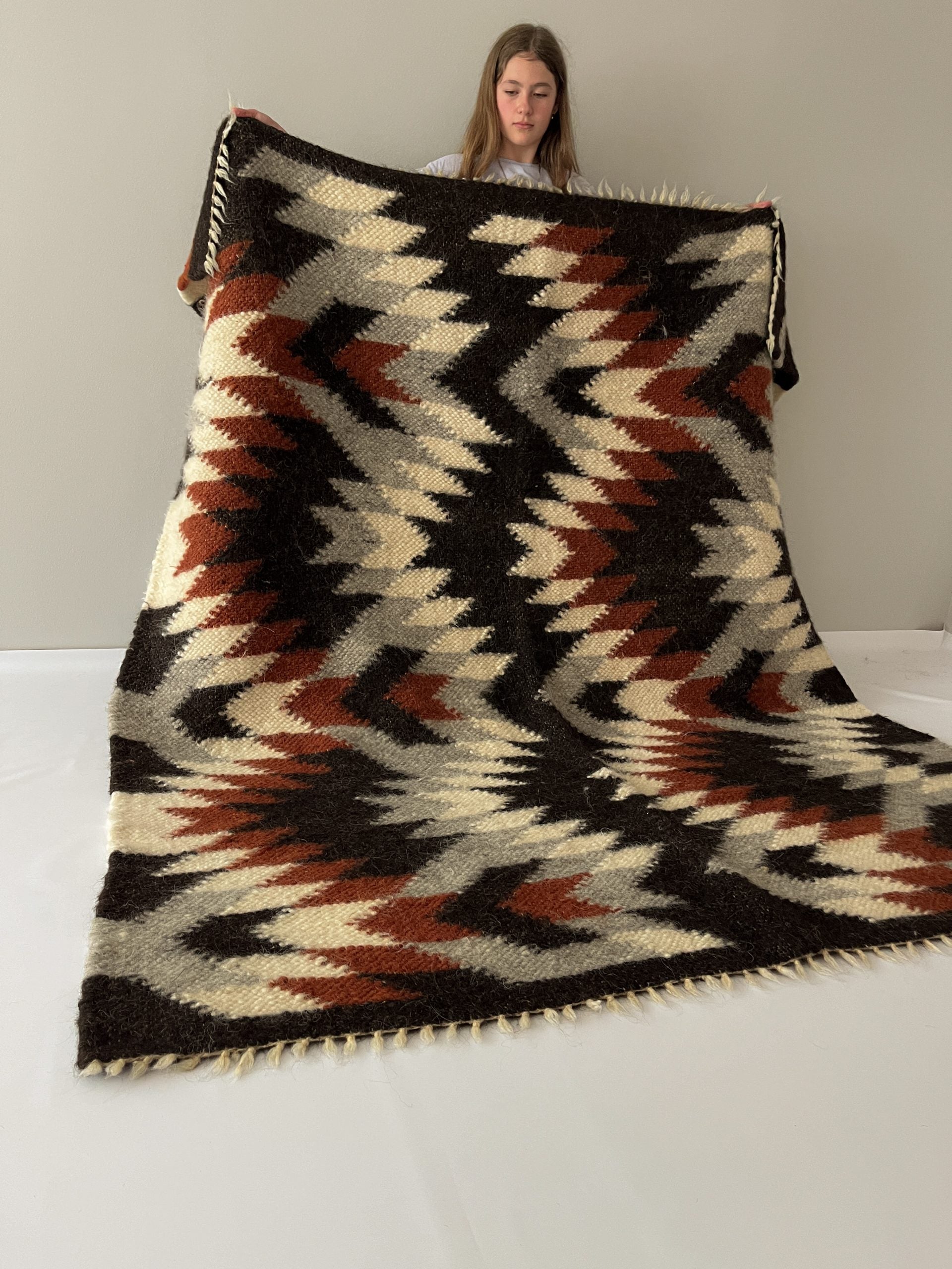 Carpathian Wool Blanket “Legend” 200×220 cm – Premium Handmade Natural Wool