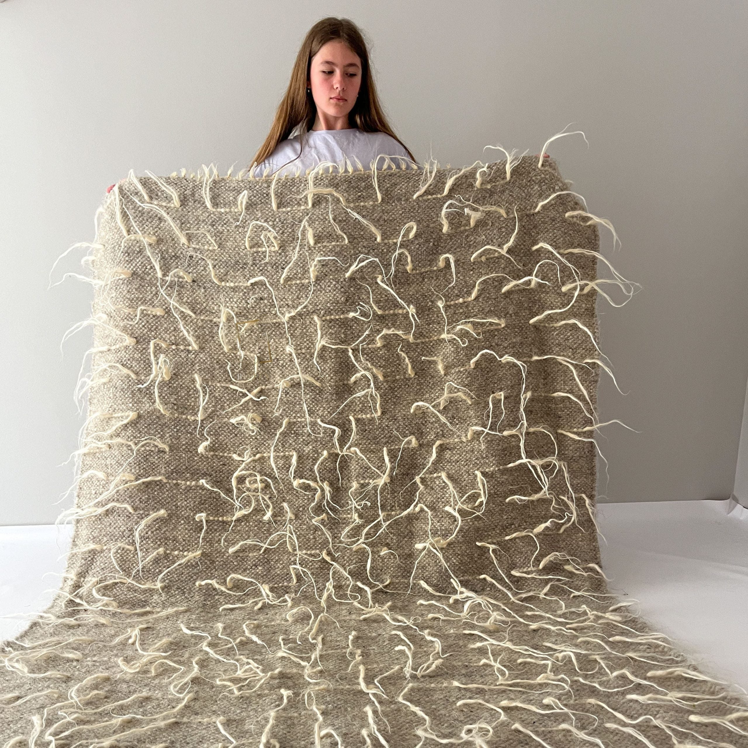 Carpathian Long Wool Blanket 150×210 cm – Premium Handmade Natural Wool