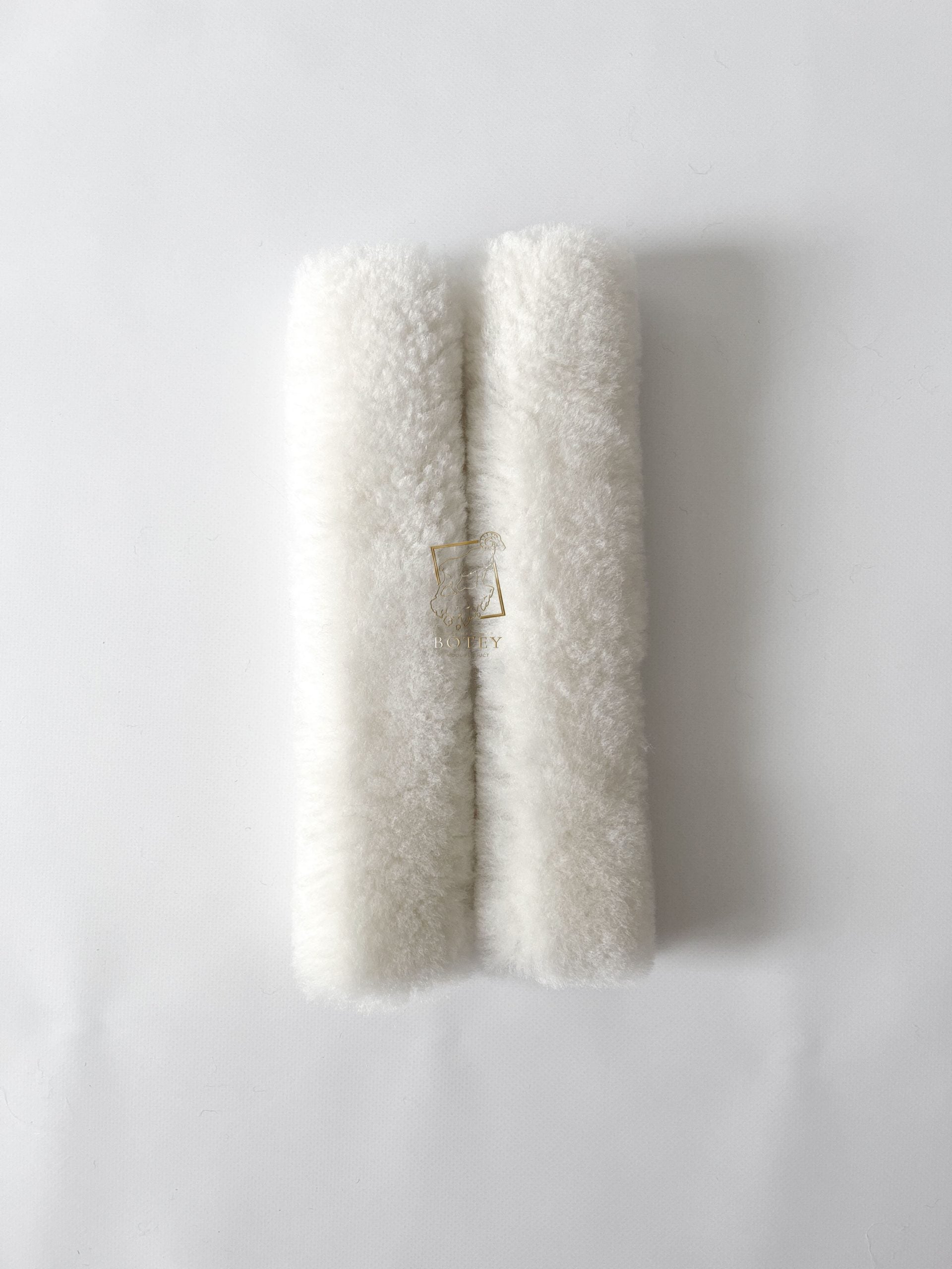 Sheepskin Seat Belt Covers White – Natural Fur Universal Fit