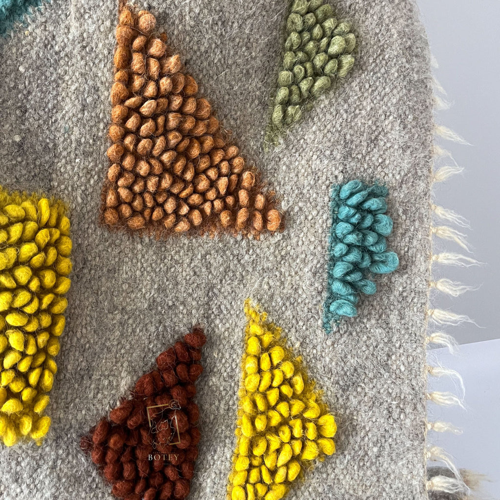 Wool Runner Rug “Jewelry” 80×150 cm – Handmade Natural Wool