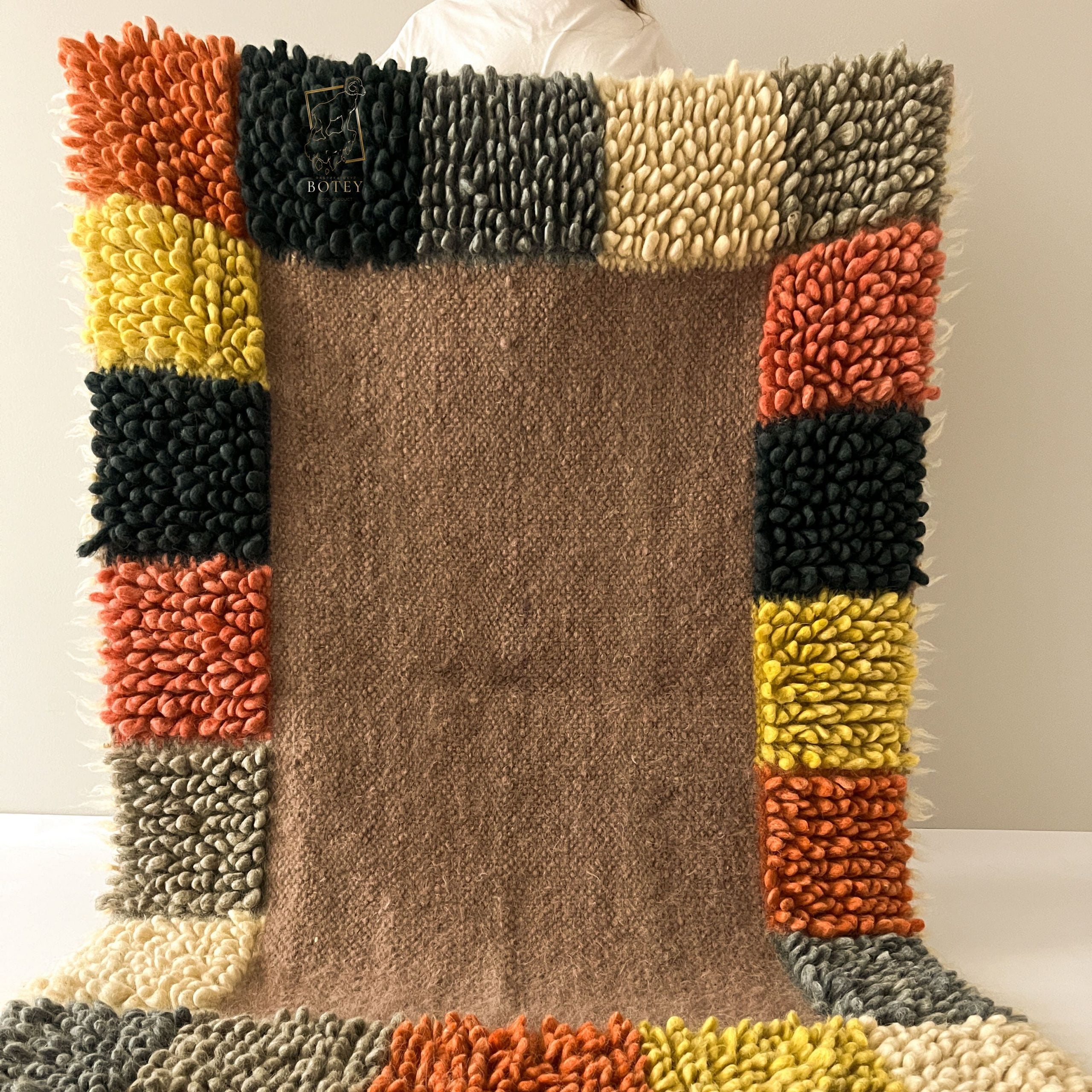 Wool Runner Rug “Wonder” 100×150 cm – Handmade Natural Wool