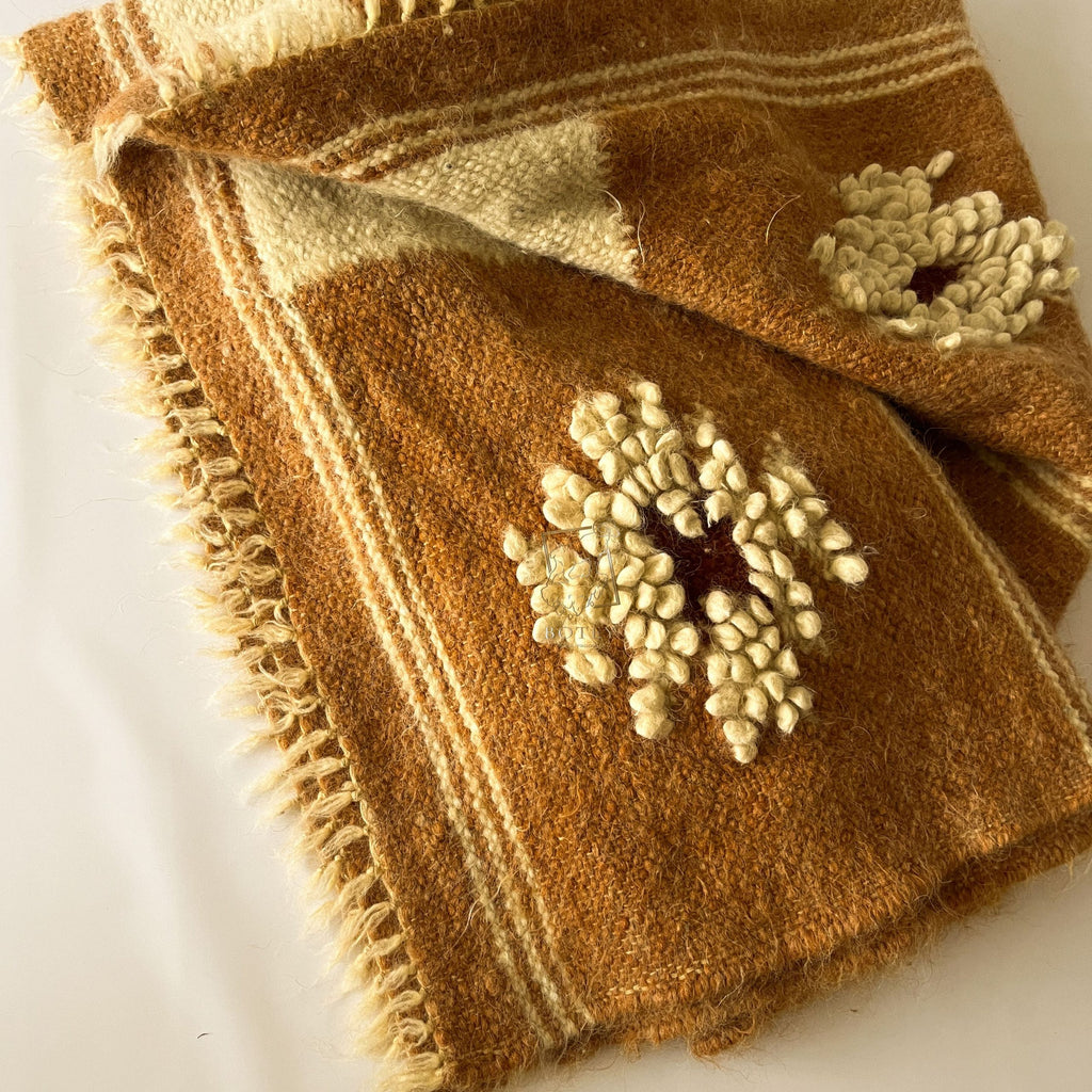 Carpathian Wool Blanket “Harmony” 200×220 cm – Premium Handmade Natural Wool