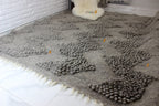 Carpathian Wool Blanket “Grey Zigzag Bouclé” 200×220 cm – Premium Handmade Natural Wool