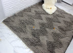Carpathian Wool Blanket “Grey Zigzag Bouclé” 200×220 cm – Premium Handmade Natural Wool