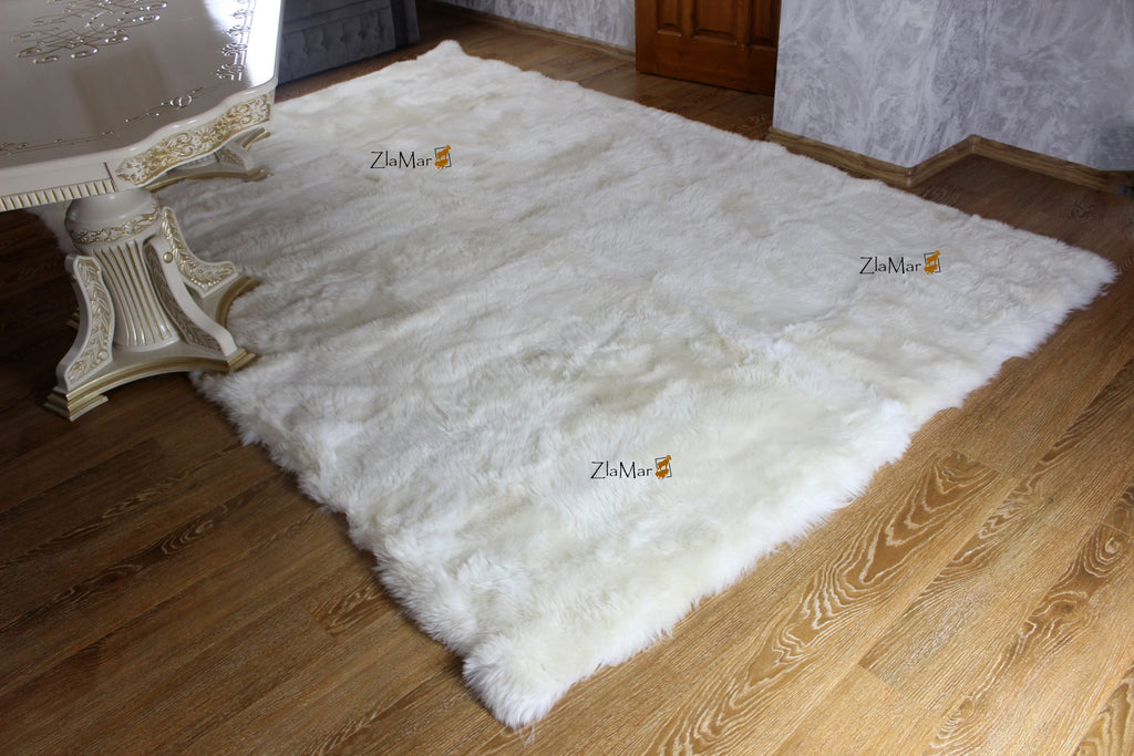 Large Rectangular Sheepskin Rug (250×180 cm) – Natural White Fur Carpet