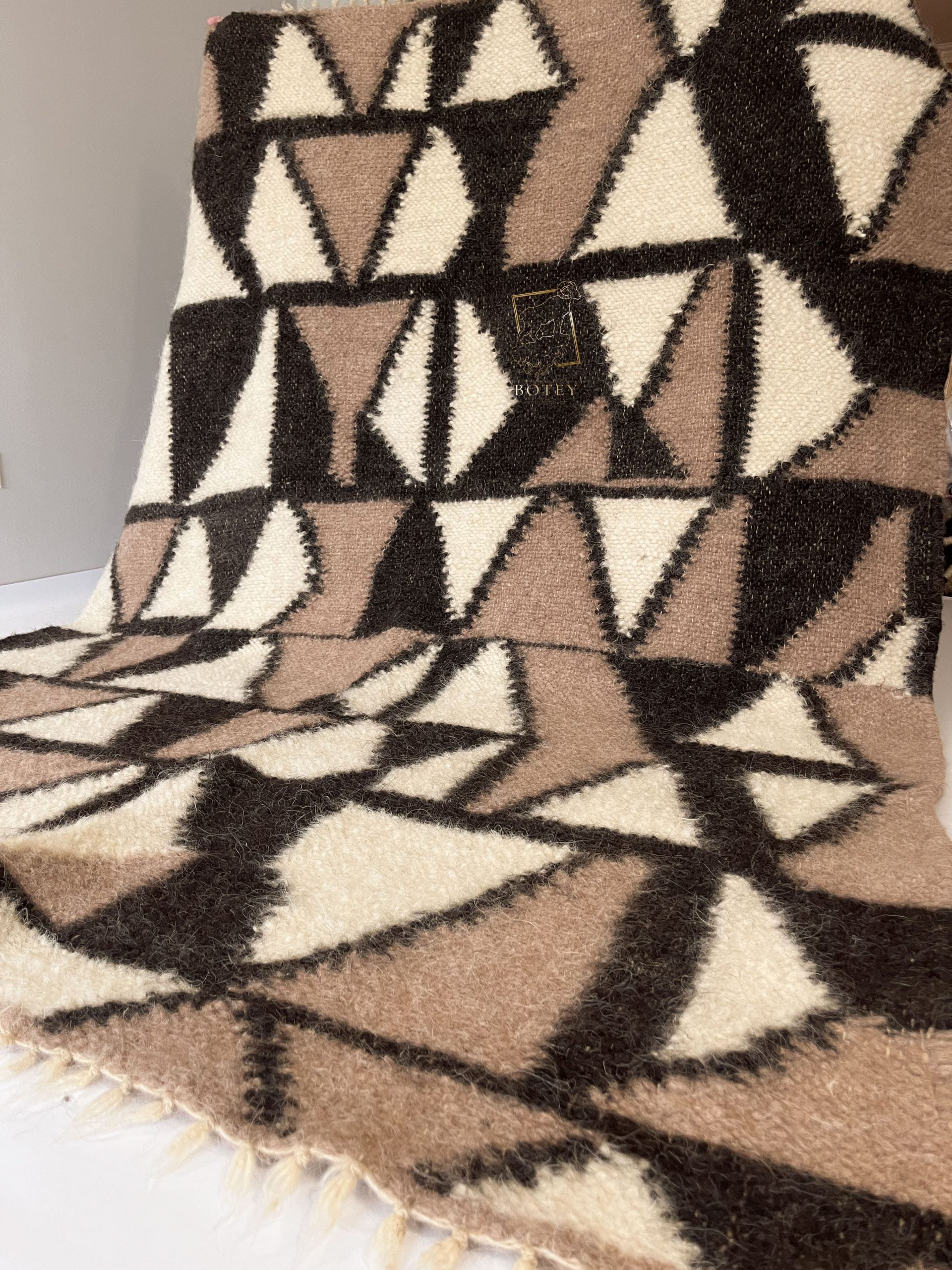 Carpathian Wool Blanket “Mosaic” 150×200 cm – Premium Handmade Natural Wool