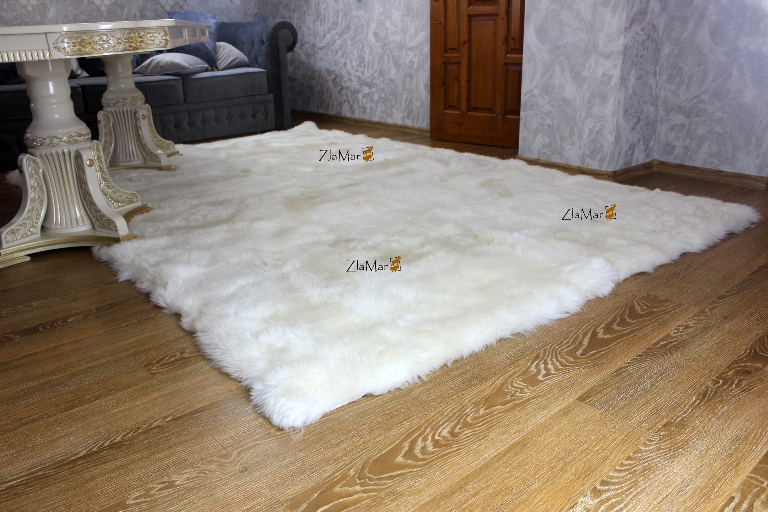 Large Rectangular Sheepskin Rug (250×180 cm) – Natural White Fur Carpet