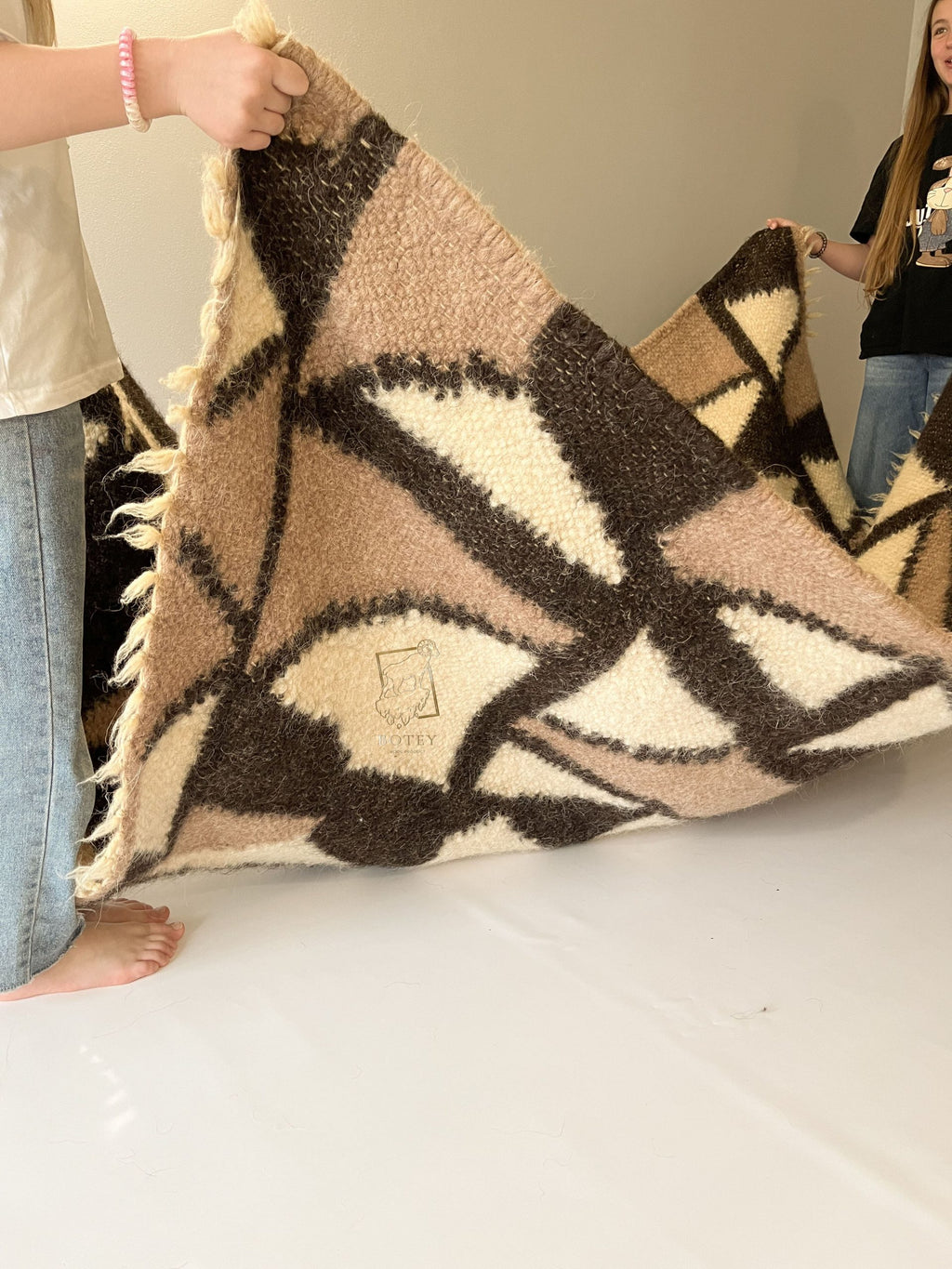 Carpathian Wool Blanket “Mosaic” 150×200 cm – Premium Handmade Natural Wool