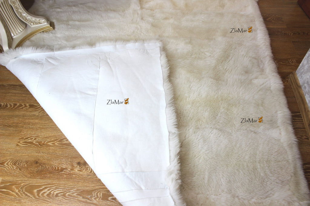 Large Rectangular Sheepskin Rug (250×180 cm) – Natural White Fur Carpet