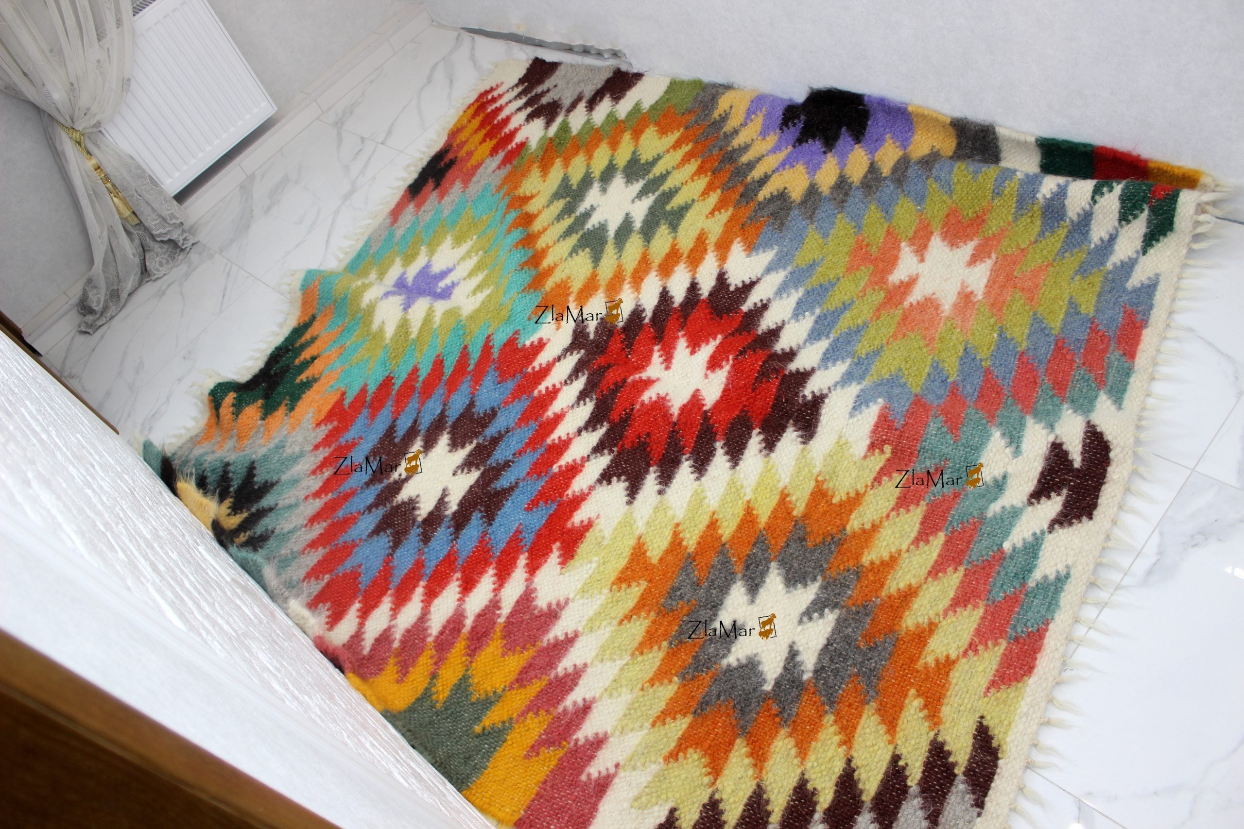 Carpathian Wool Blanket “Royal” 200×220 cm – Premium Handmade Natural Wool