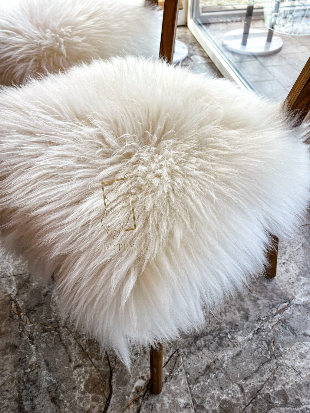 Square Long Wool Sheepskin Seat Cover White 40×40 cm – Natural Fur Cushion
