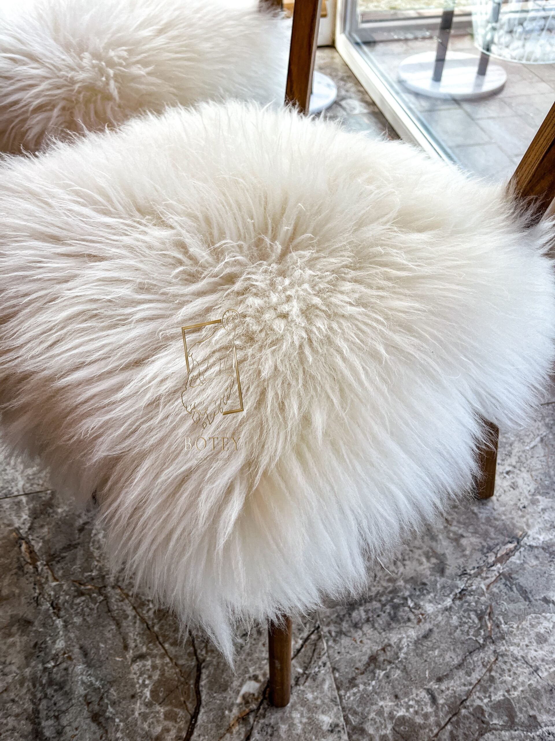 Square Long Wool Sheepskin Seat Cover White 40×40 cm – Natural Fur Cushion