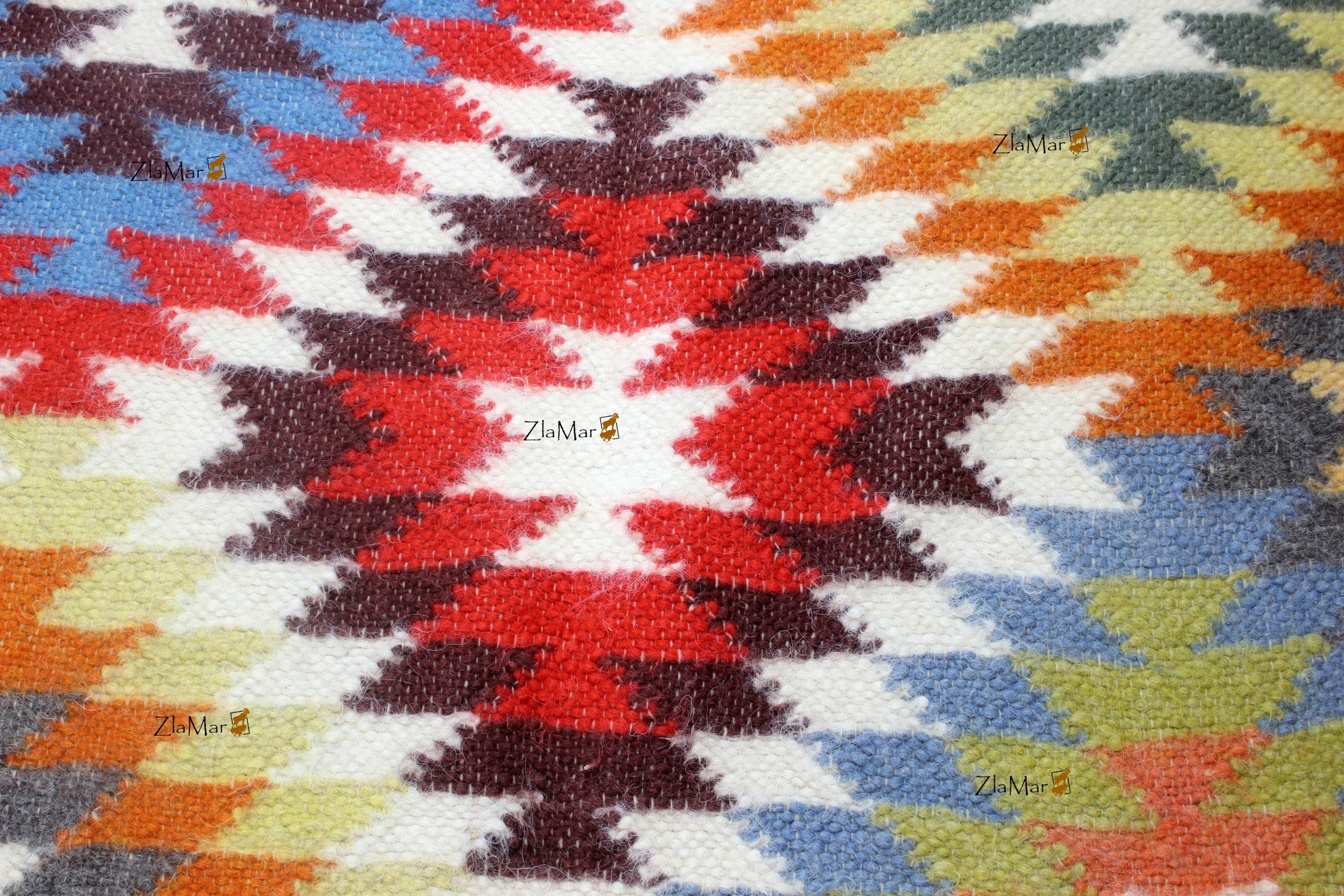 Carpathian Wool Blanket “Royal” 200×220 cm – Premium Handmade Natural Wool