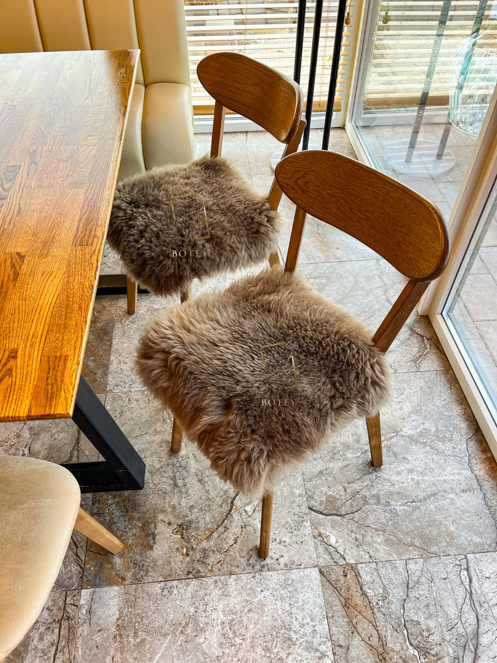 Square Long Wool Sheepskin Seat Cover White 40×40 cm – Natural Fur Cushion