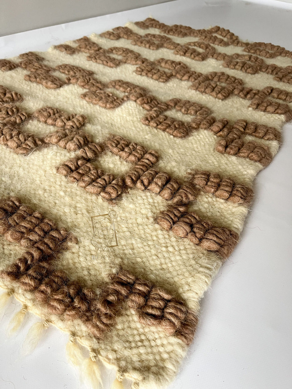 Wool Runner Rug “Chain Pattern” 80×150 cm – Handmade Natural Wool