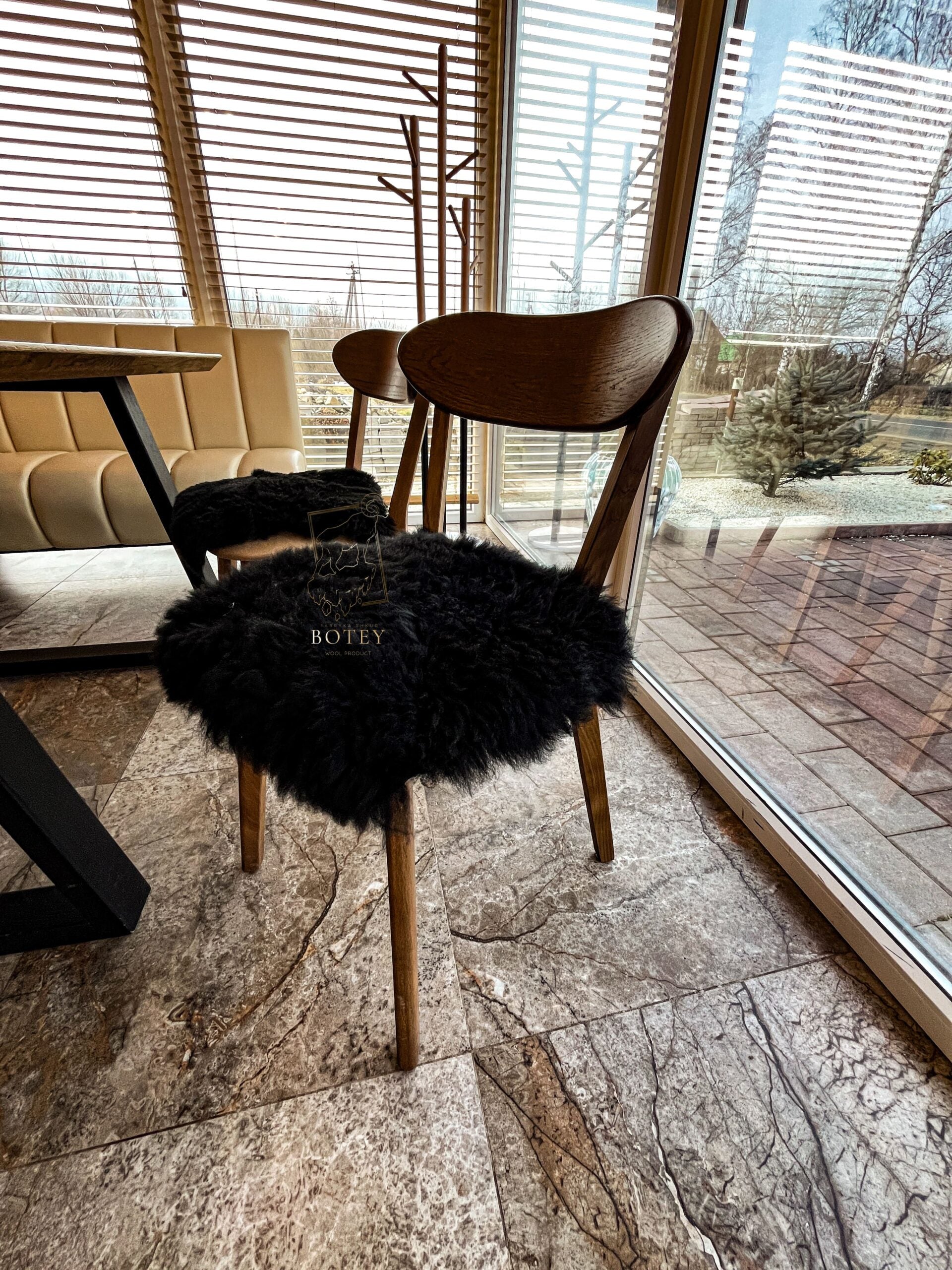 Square Long Wool Sheepskin Seat Cover White 40×40 cm – Natural Fur Cushion