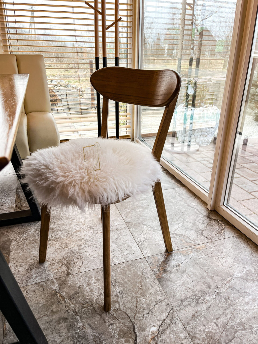 Round Sheared Sheepskin Seat Cover 50×50 cm – Natural Wool Cushion