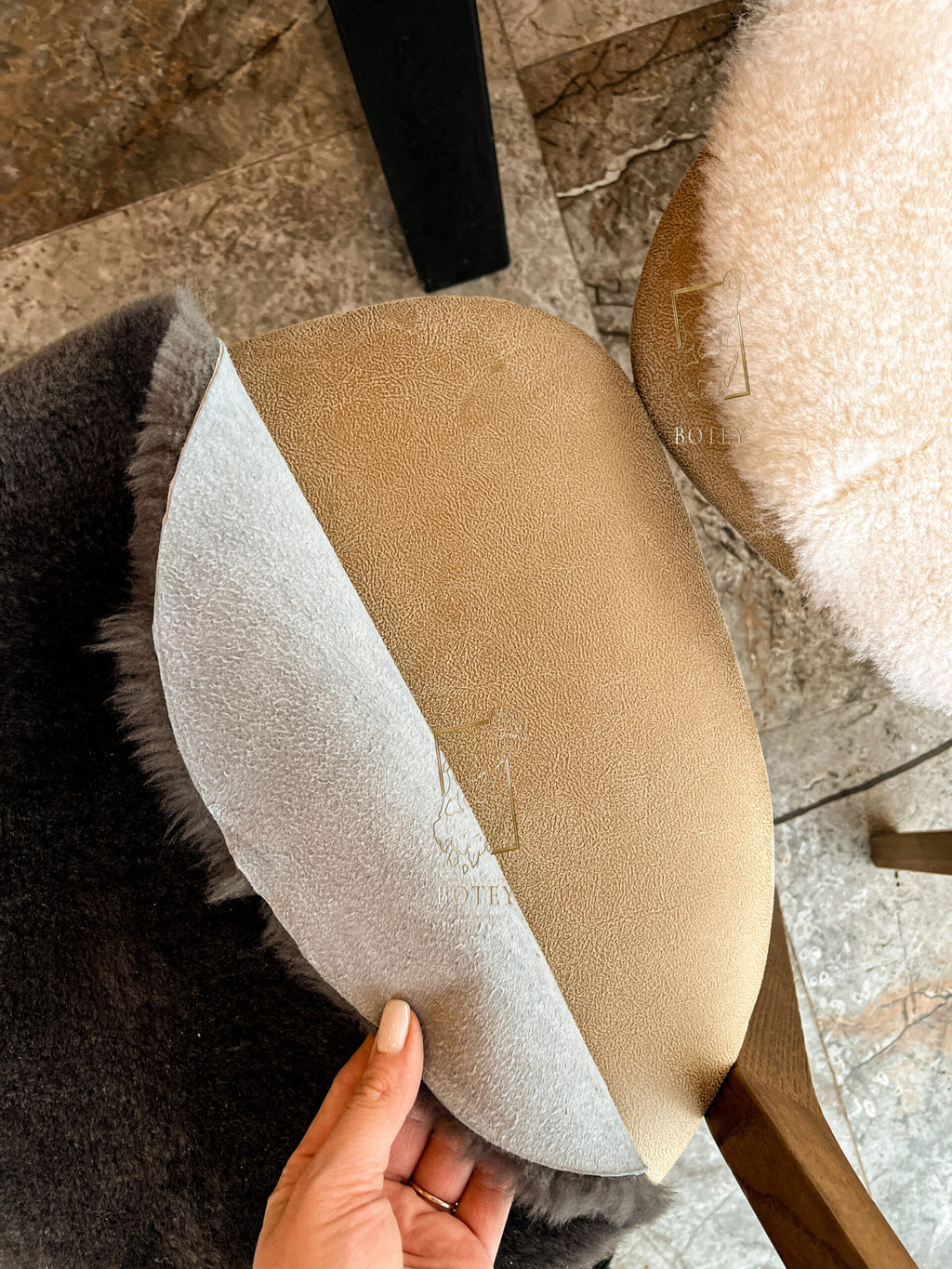 Round Sheared Sheepskin Seat Cover 50×50 cm – Natural Wool Cushion