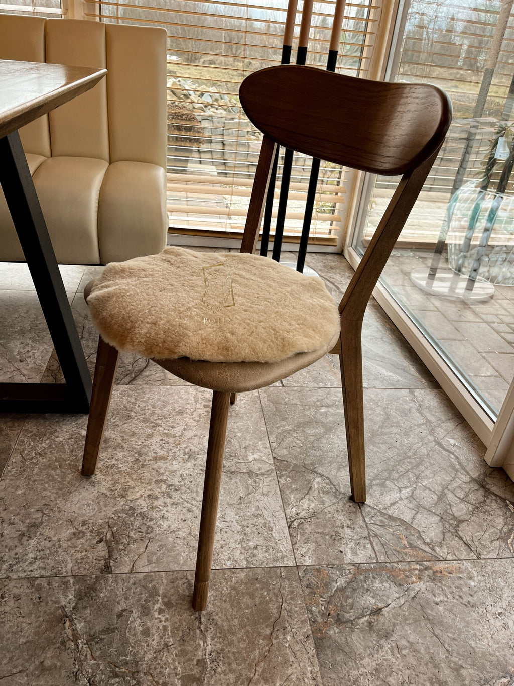 Round Sheared Sheepskin Seat Cover 50×50 cm – Natural Wool Cushion
