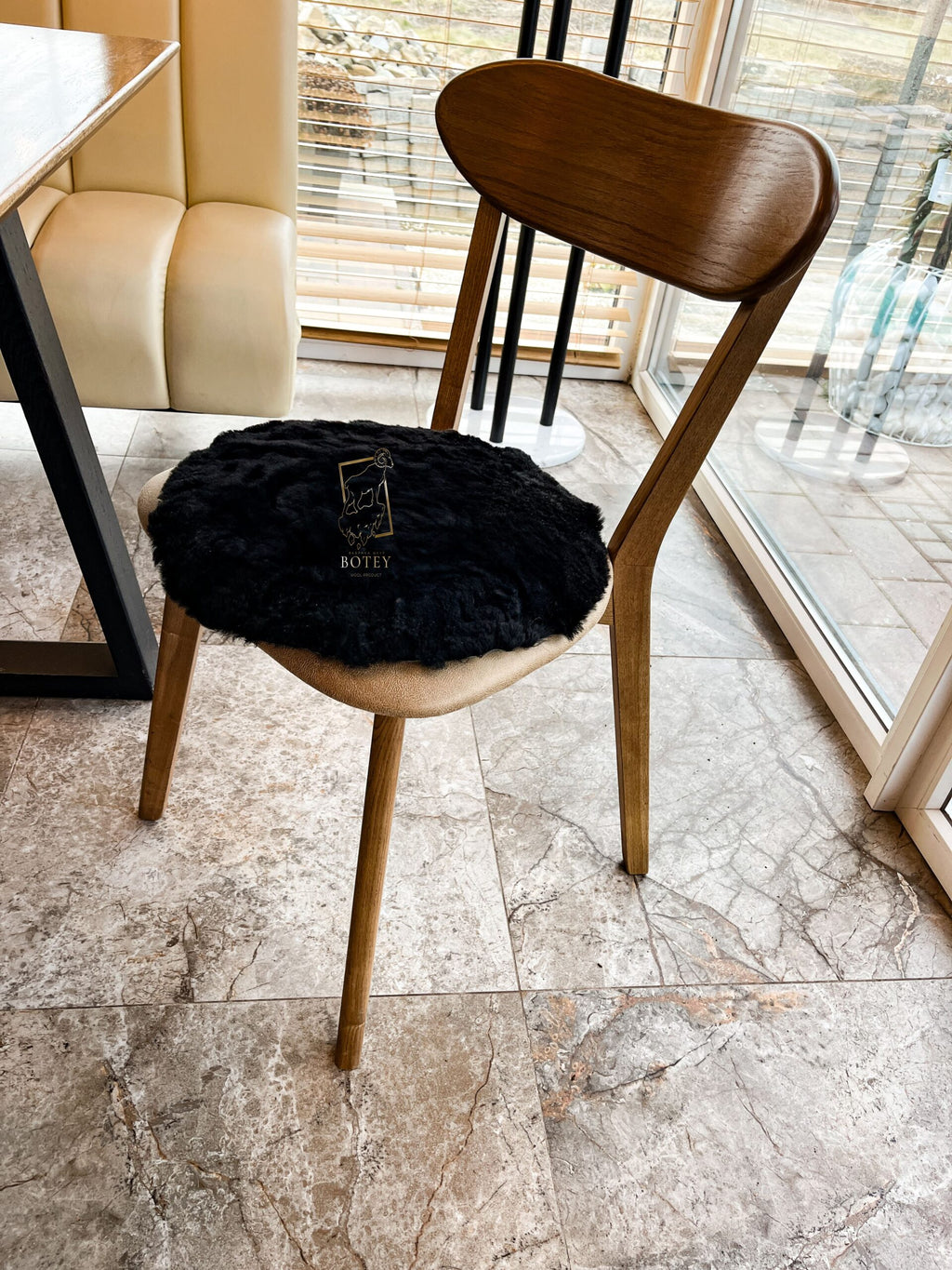 Round Sheared Sheepskin Seat Cover 50×50 cm – Natural Wool Cushion