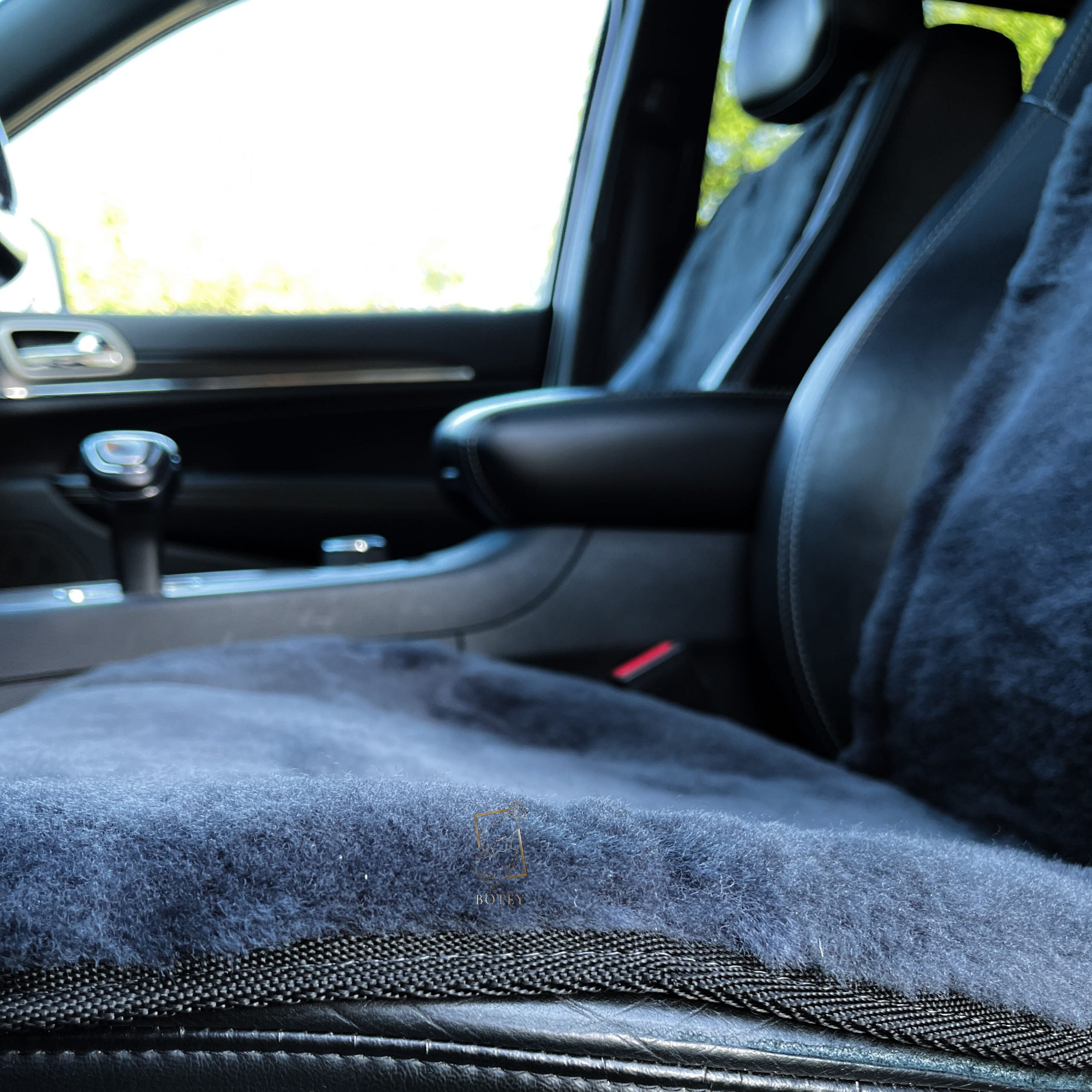 Maxi Sheepskin Car Seat Covers Graphite (120×56 cm) – Natural Fur Universal Fit