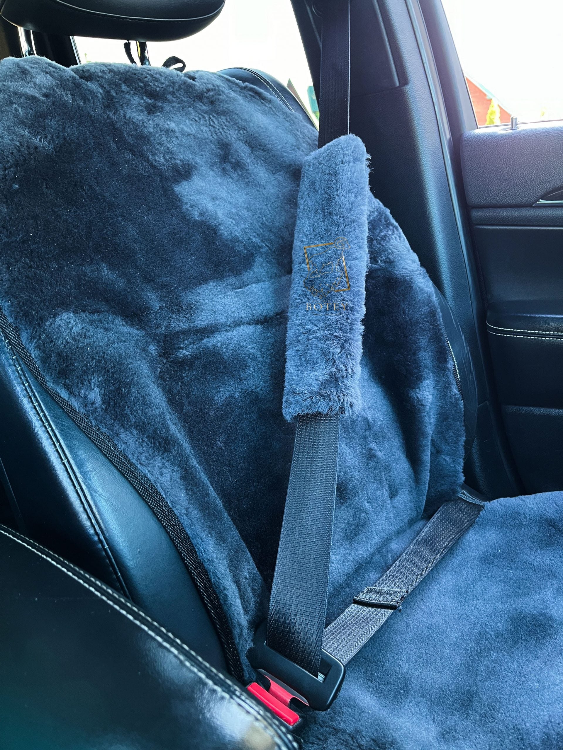 Sheepskin Seat Belt Covers Grey – Natural Fur Universal Fit