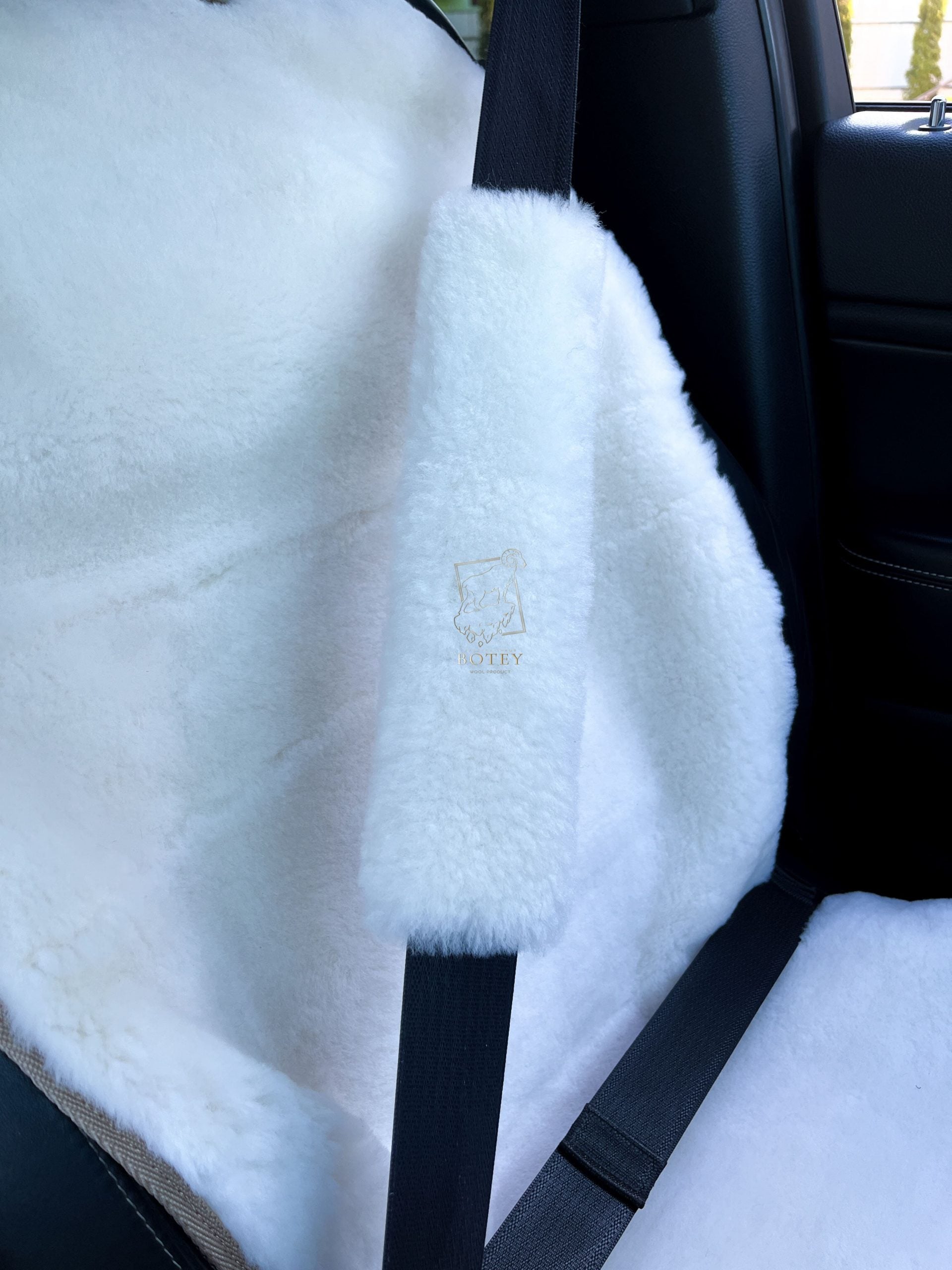 Sheepskin Seat Belt Covers White – Natural Fur Universal Fit