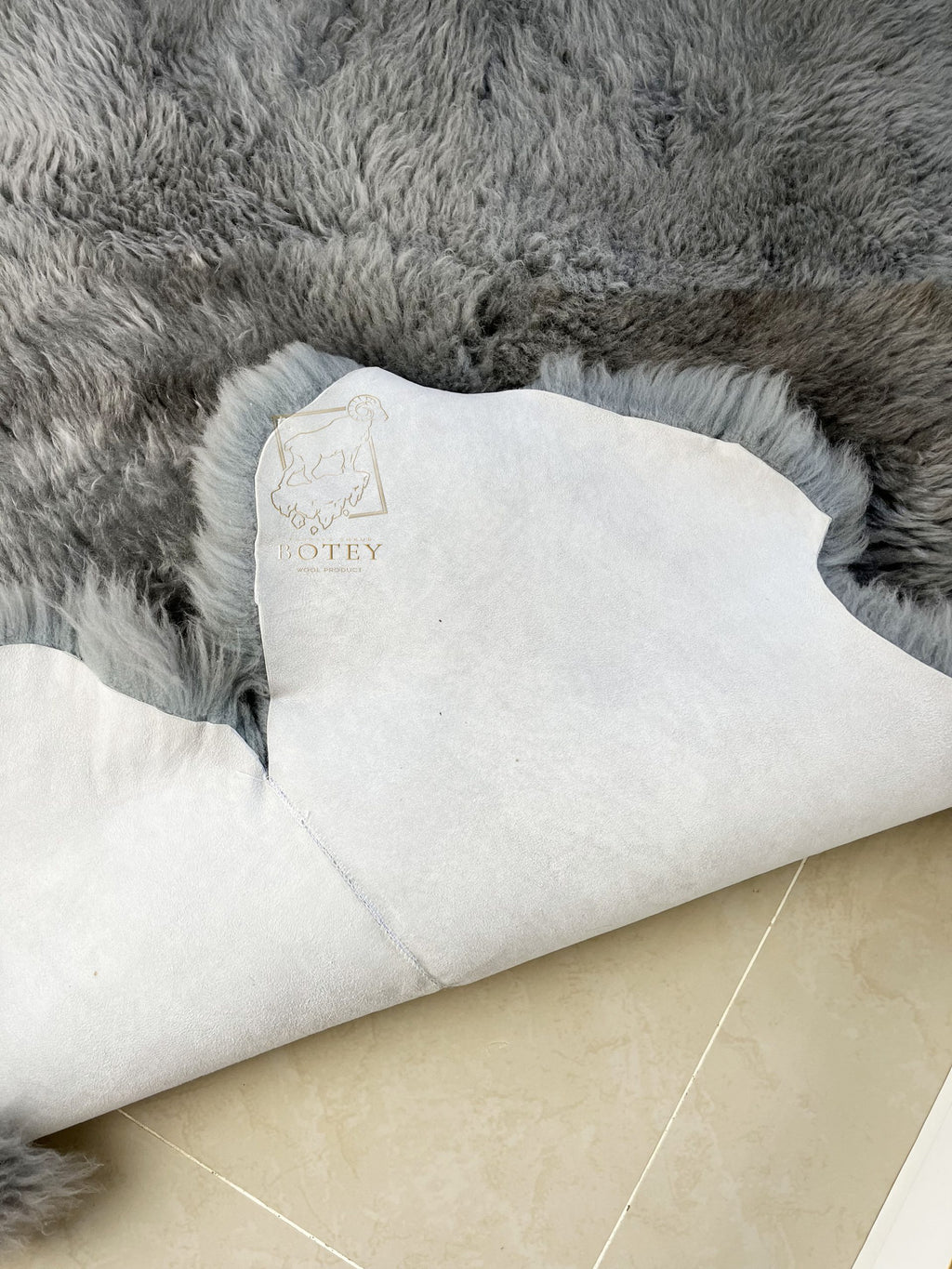 Sheepskin Rug 4-in-1 Grey (200×110 cm) – Natural Fur Carpet