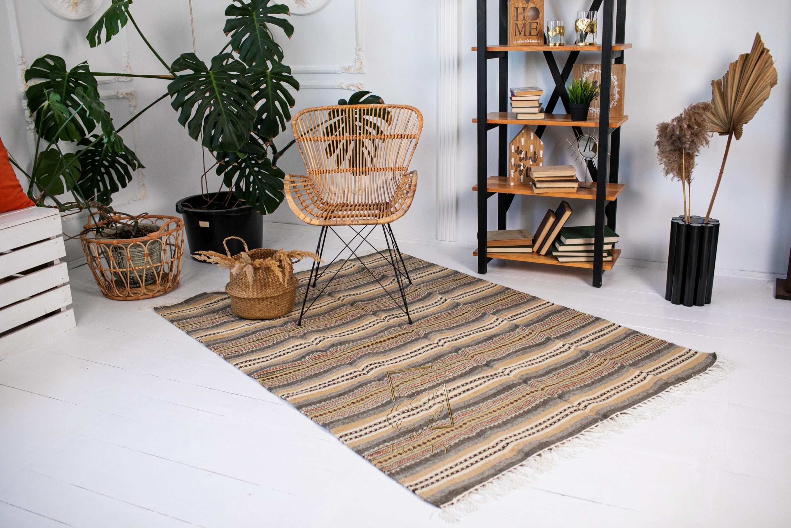 Handmade Hutsul Wool Rug Beige – Natural Wool Carpet 200×140 cm