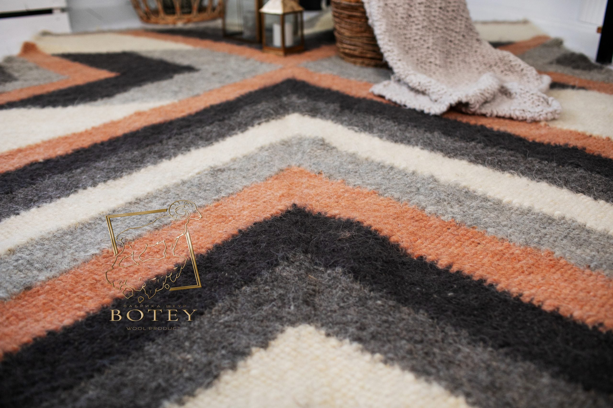 Carpathian Wool Blanket “Myth” 150×200 cm – Premium Handmade Natural Wool