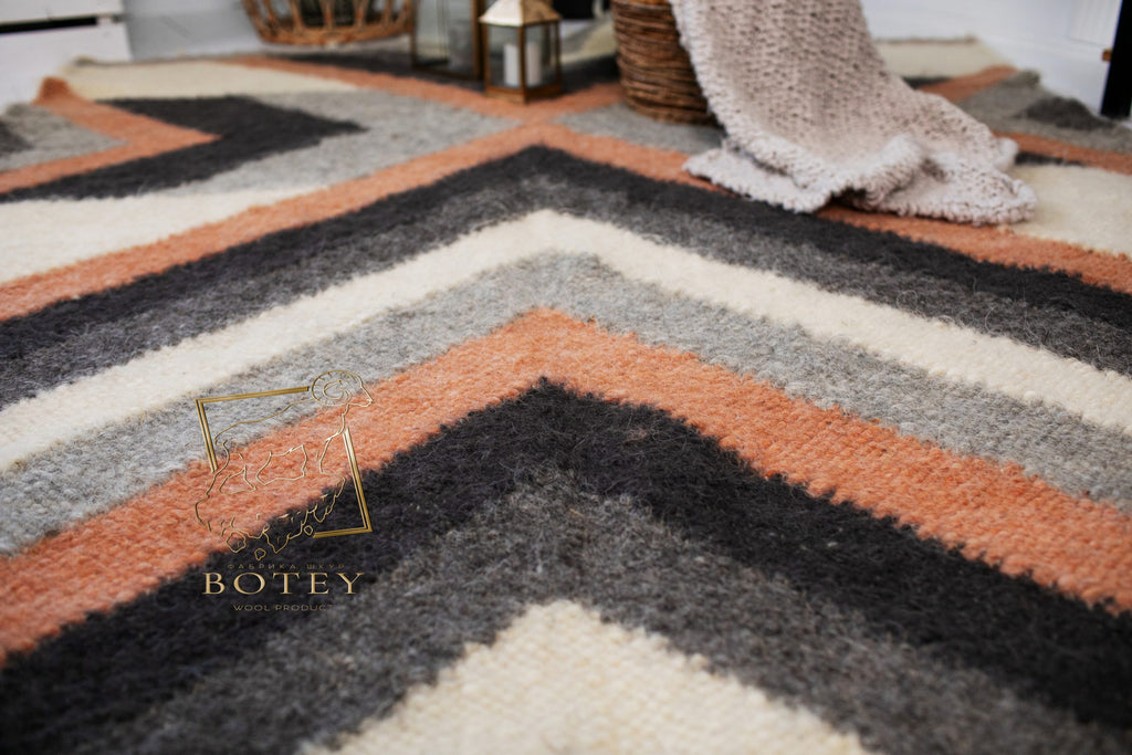 Carpathian Wool Blanket “Myth” 190×220 cm – Premium Handmade Natural Wool