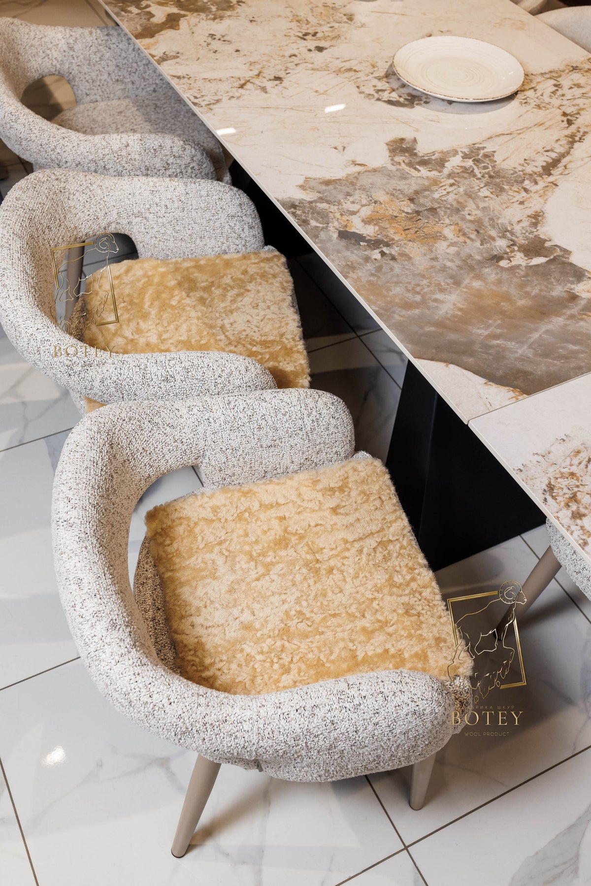 Square Sheared Sheepskin Seat Cover 40×40 cm – Natural Wool Seat Cover