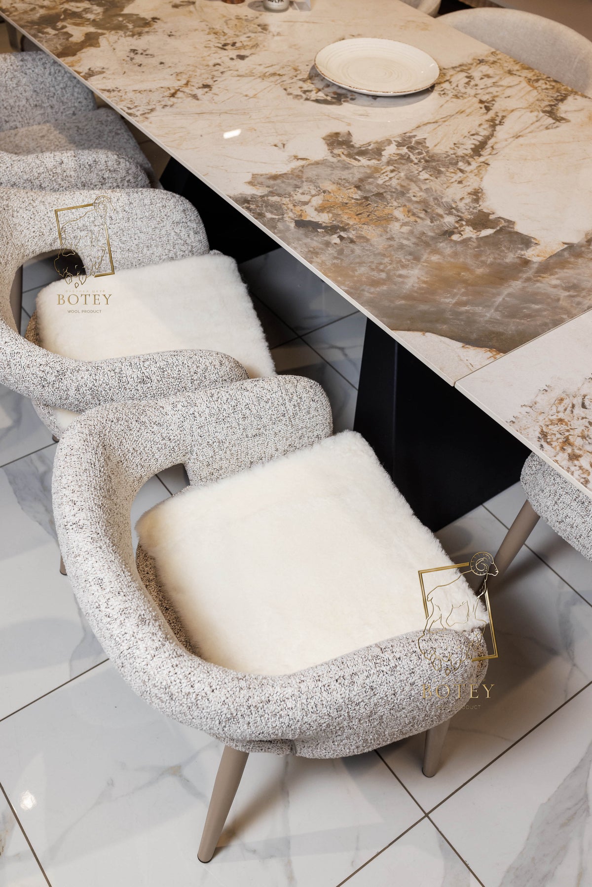 Square Sheared Sheepskin Seat Cover 40×40 cm – Natural Wool Seat Cover