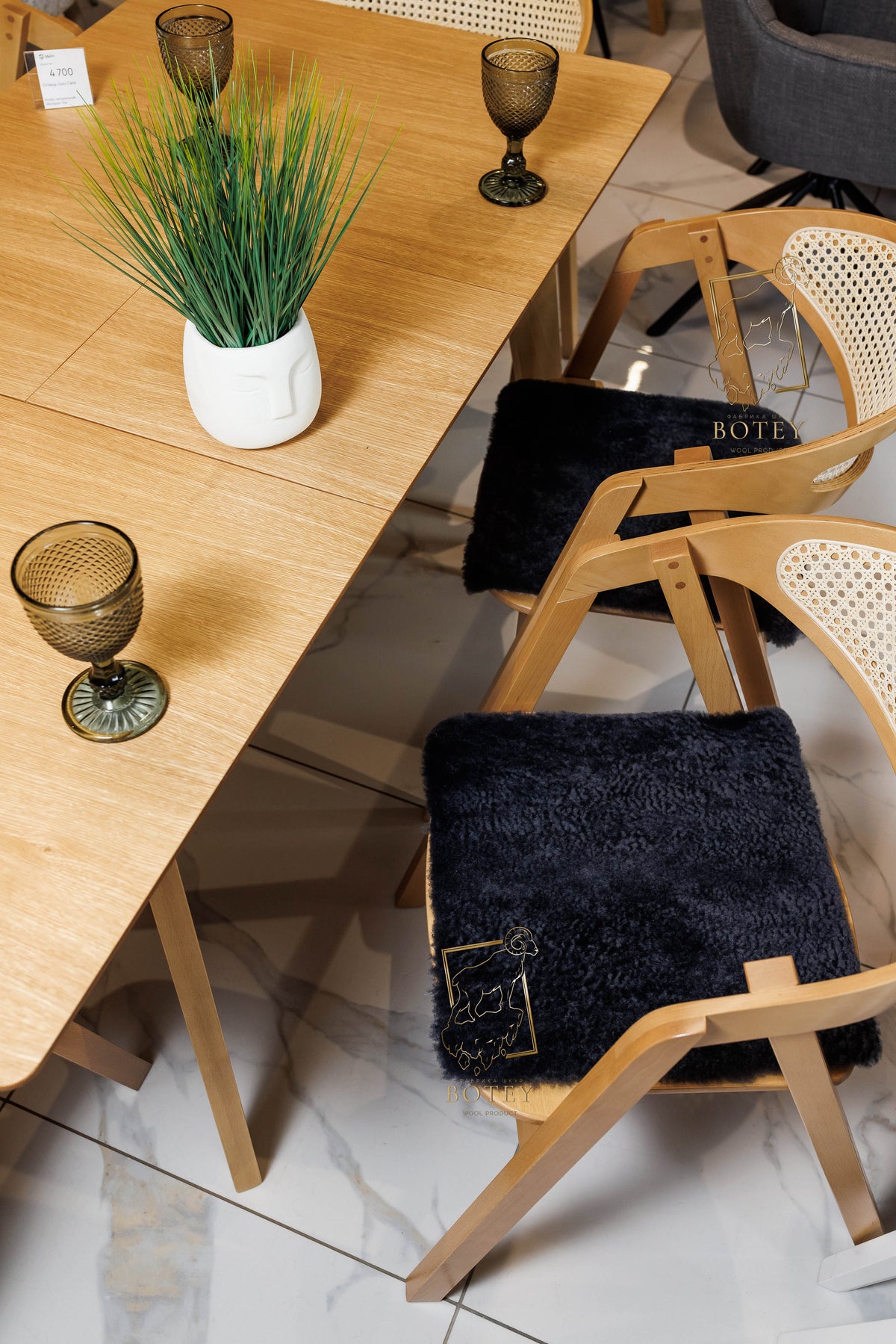 Square Sheared Sheepskin Seat Cover 40×40 cm – Natural Wool Seat Cover