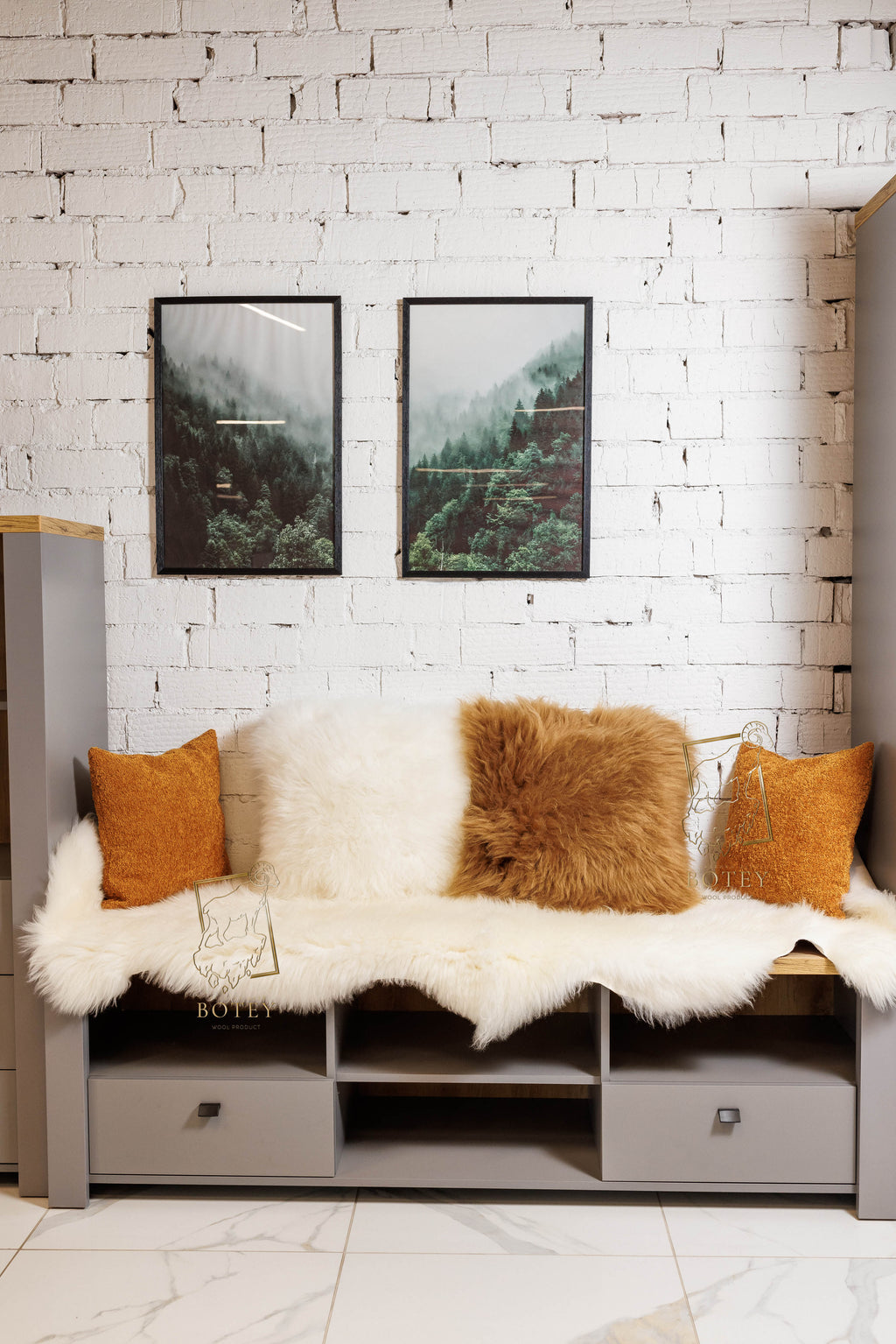 White Sheepskin Caramel Pillow 40×40 cm – Natural Fur Cushion