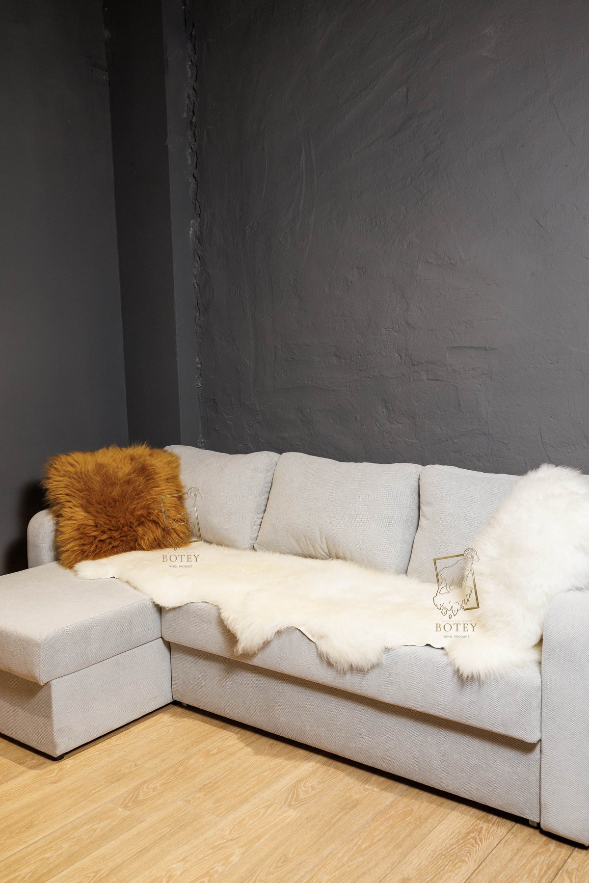 Natural Sheepskin Sofa Cover White 200×65 cm – Premium Wool Throw